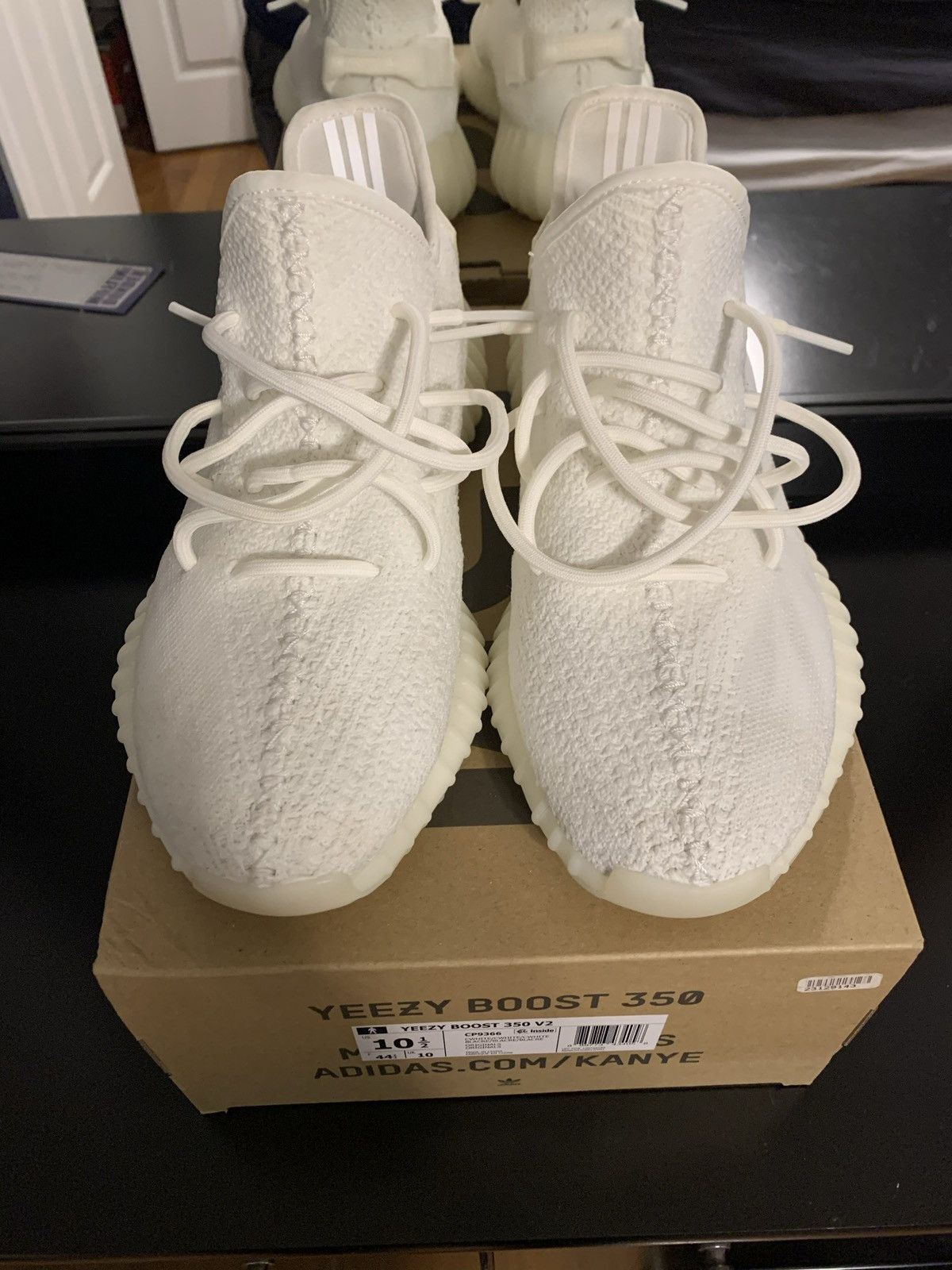 Adidas Adidas Yeezy Boost 350 V2 “Cream” Size US 10.5 / EU 43-44 - 2 Thumbnail