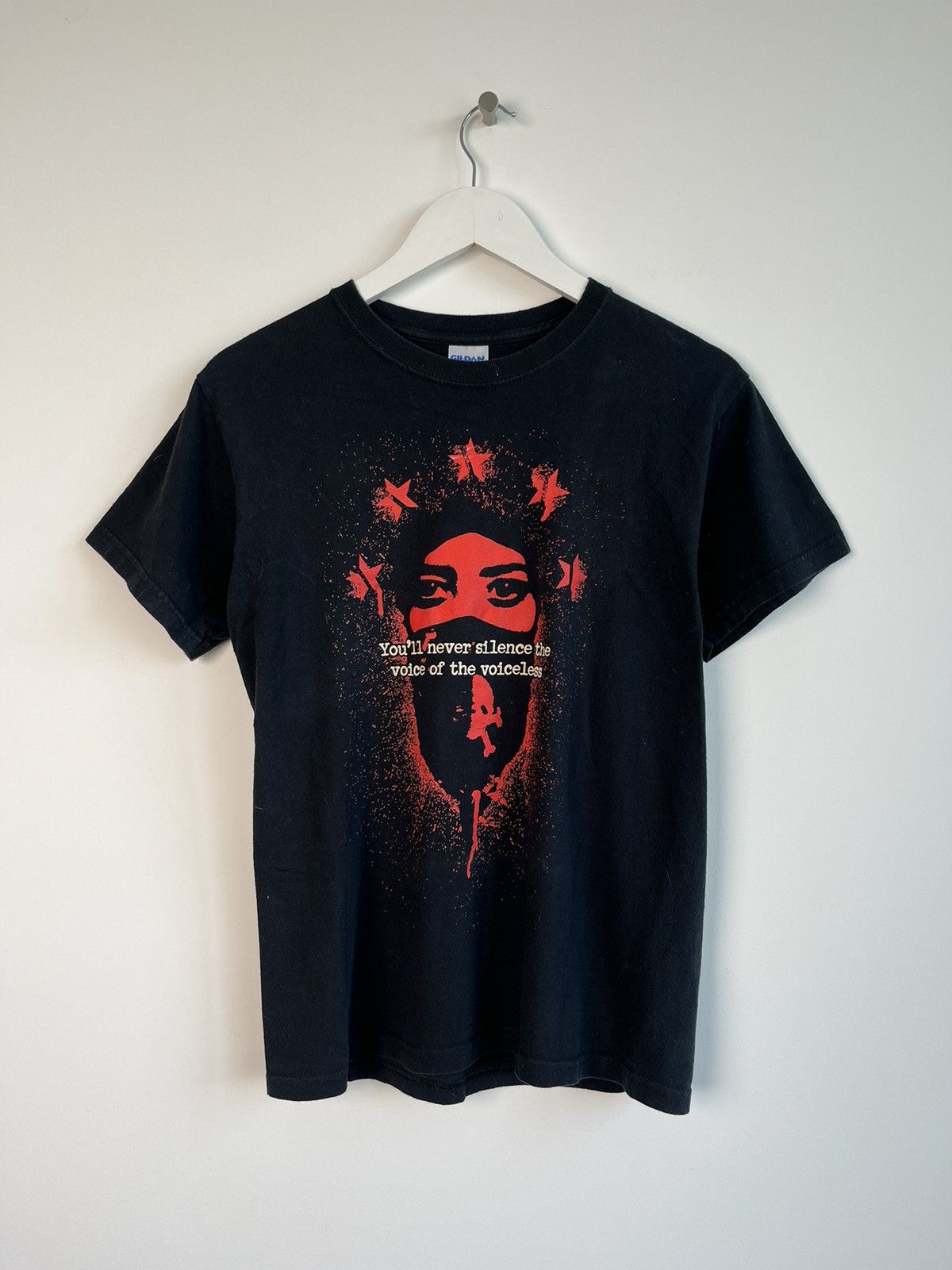 Band Tees × Vintage Vintage Rage Against The Machine Gildan Tee Size US S / EU 44-46 / 1 - 1 Thumbnail