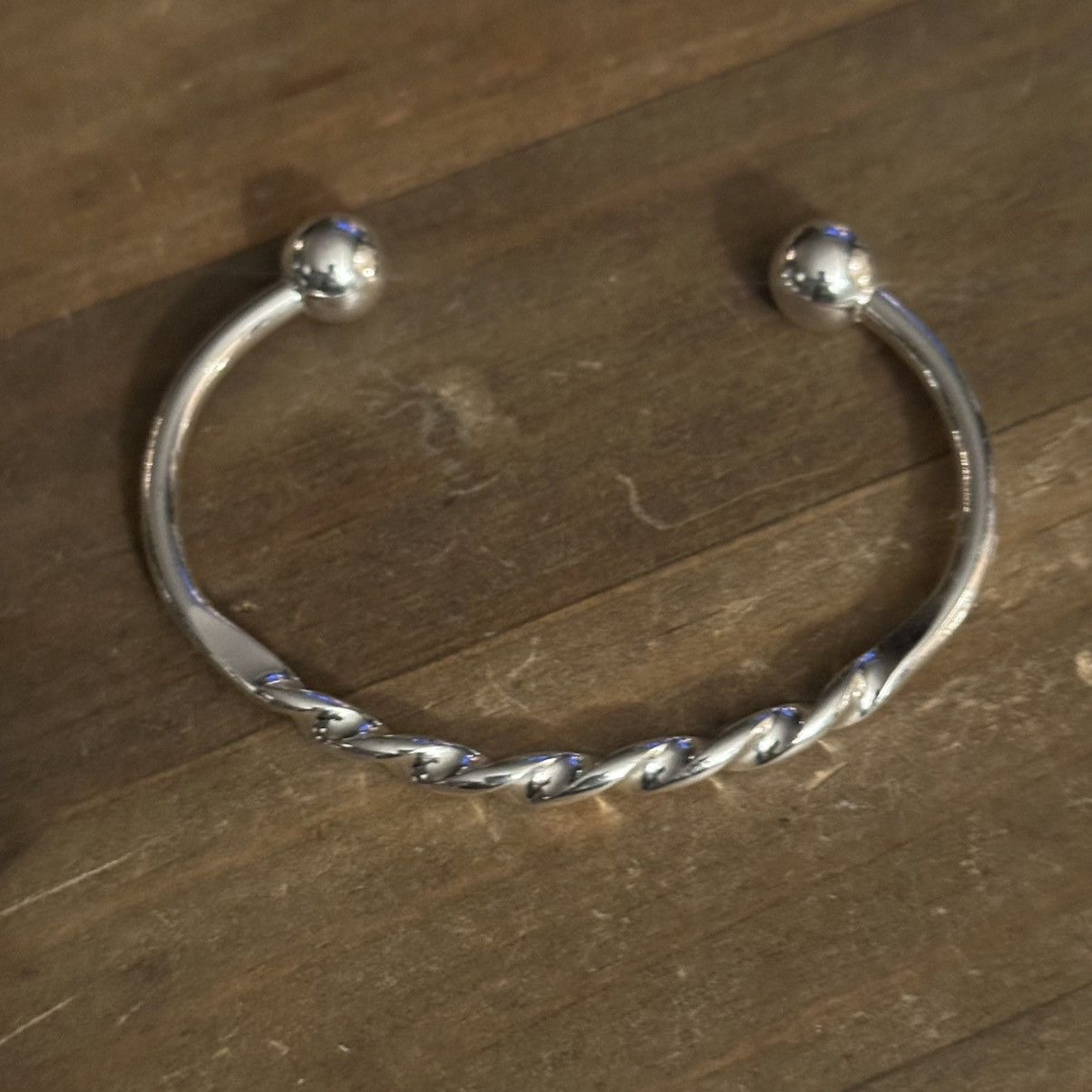 Other Silver tone twisted torque bracelet Size ONE SIZE - 4 Thumbnail