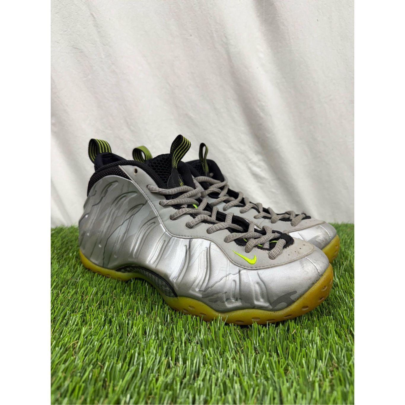 Nike Size 10 Nike Air Foamposite One PRM Metallic Camo Silver Men Size US 10 / EU 43 - 1 Thumbnail