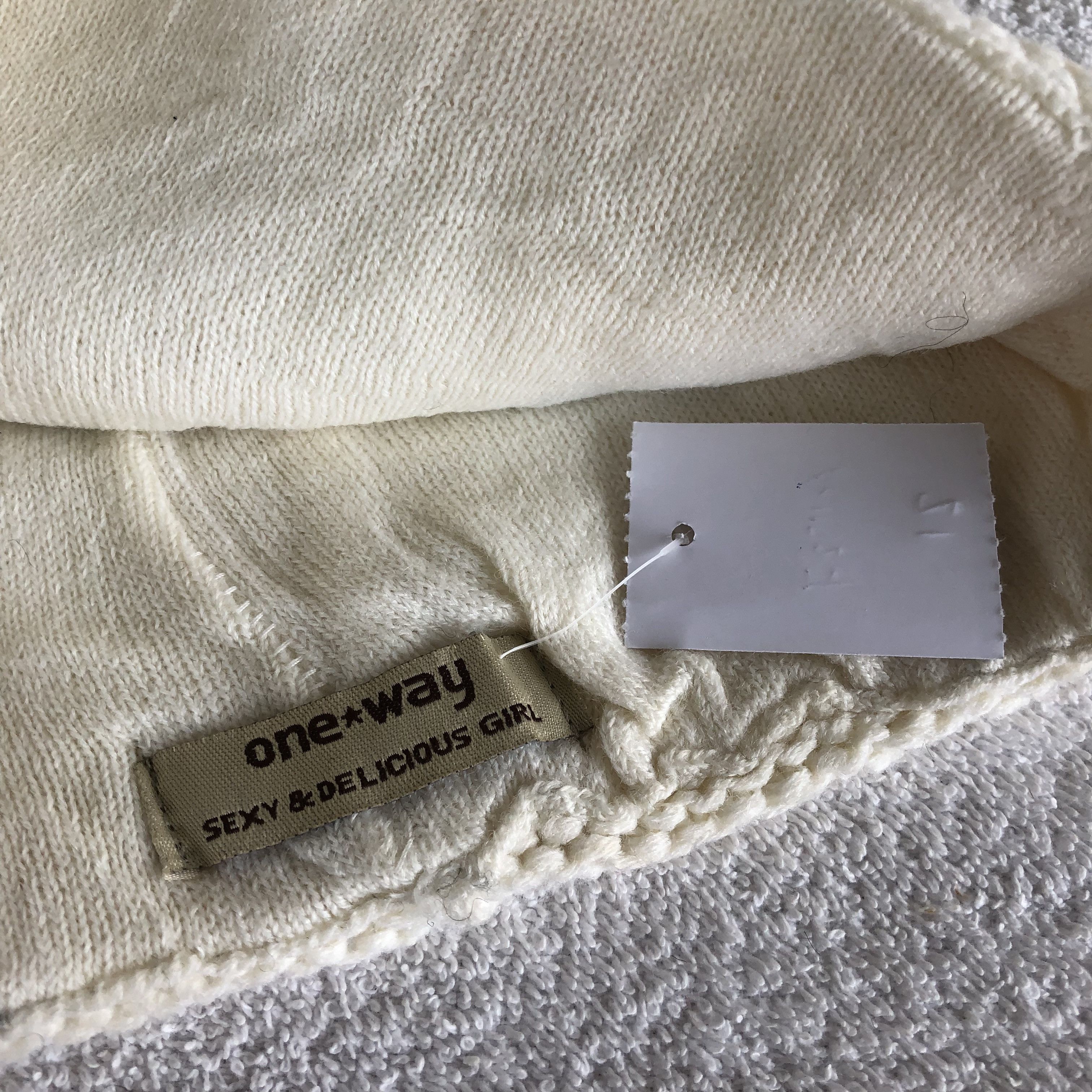 Japanese Brand Vintage Y2K One Way Sexy Delicious Beanie Snow Caps Hats Size ONE SIZE - 6 Thumbnail