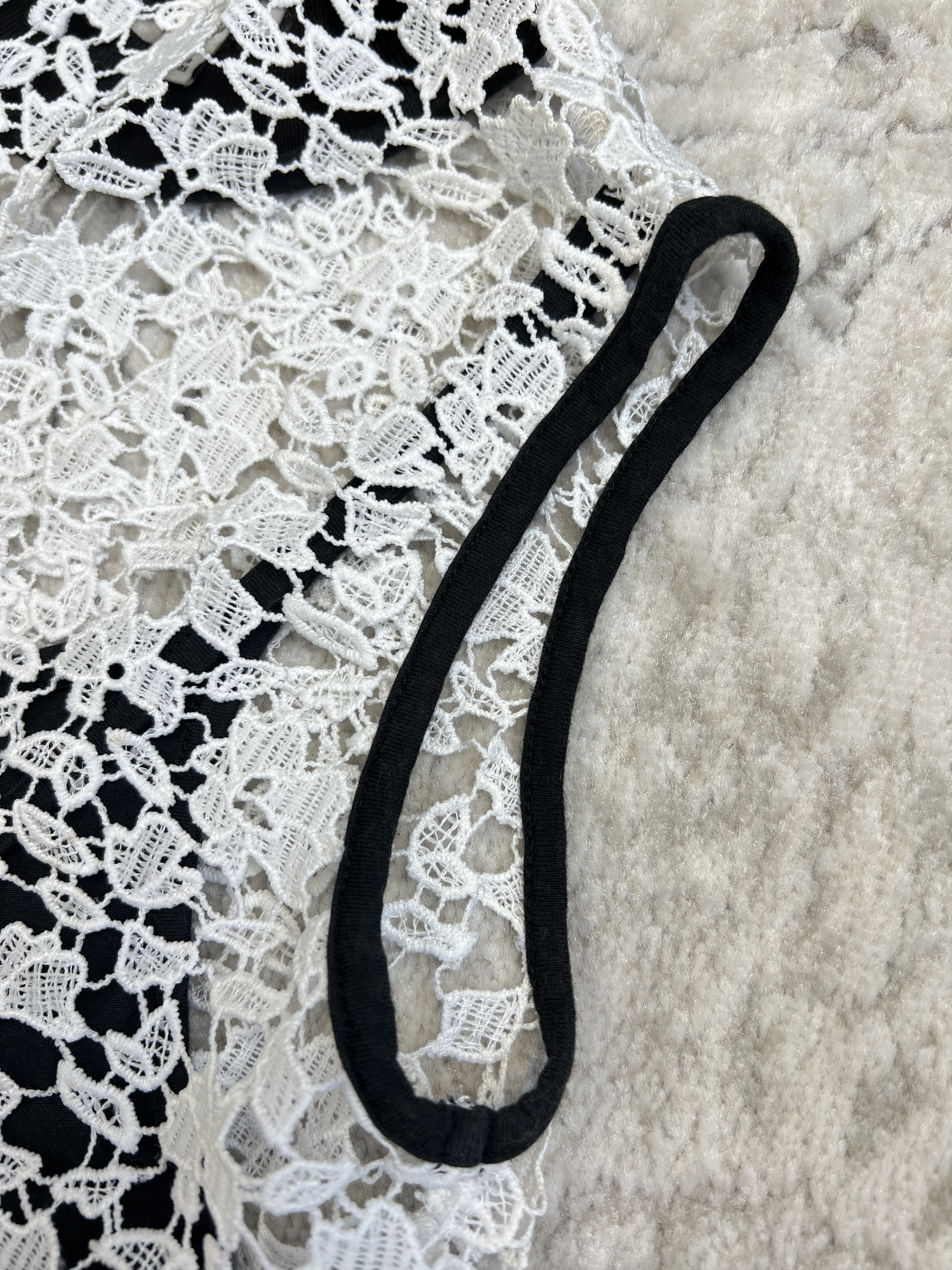 True Religion True Religion XS Lace Mesh Tank Top Black White High Neck Size XS / US 0-2 / IT 36-38 - 5 Thumbnail