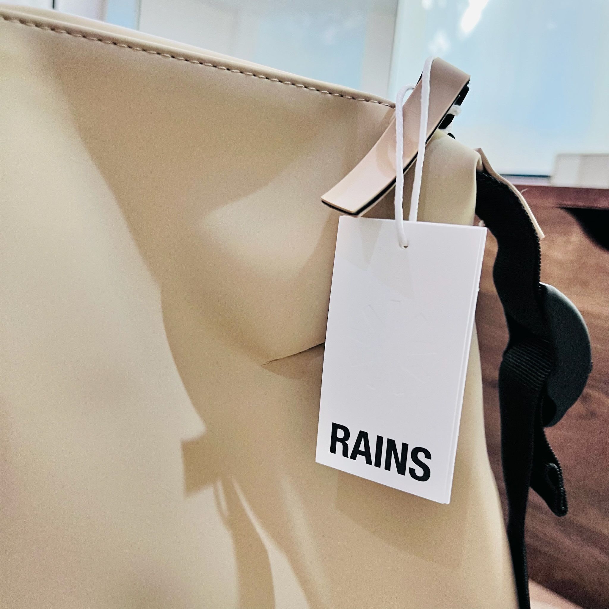 Rains Rains Hilo Weekend Bag Large W3 Waterproof Travel Bag - Sand Size ONE SIZE - 7 Thumbnail