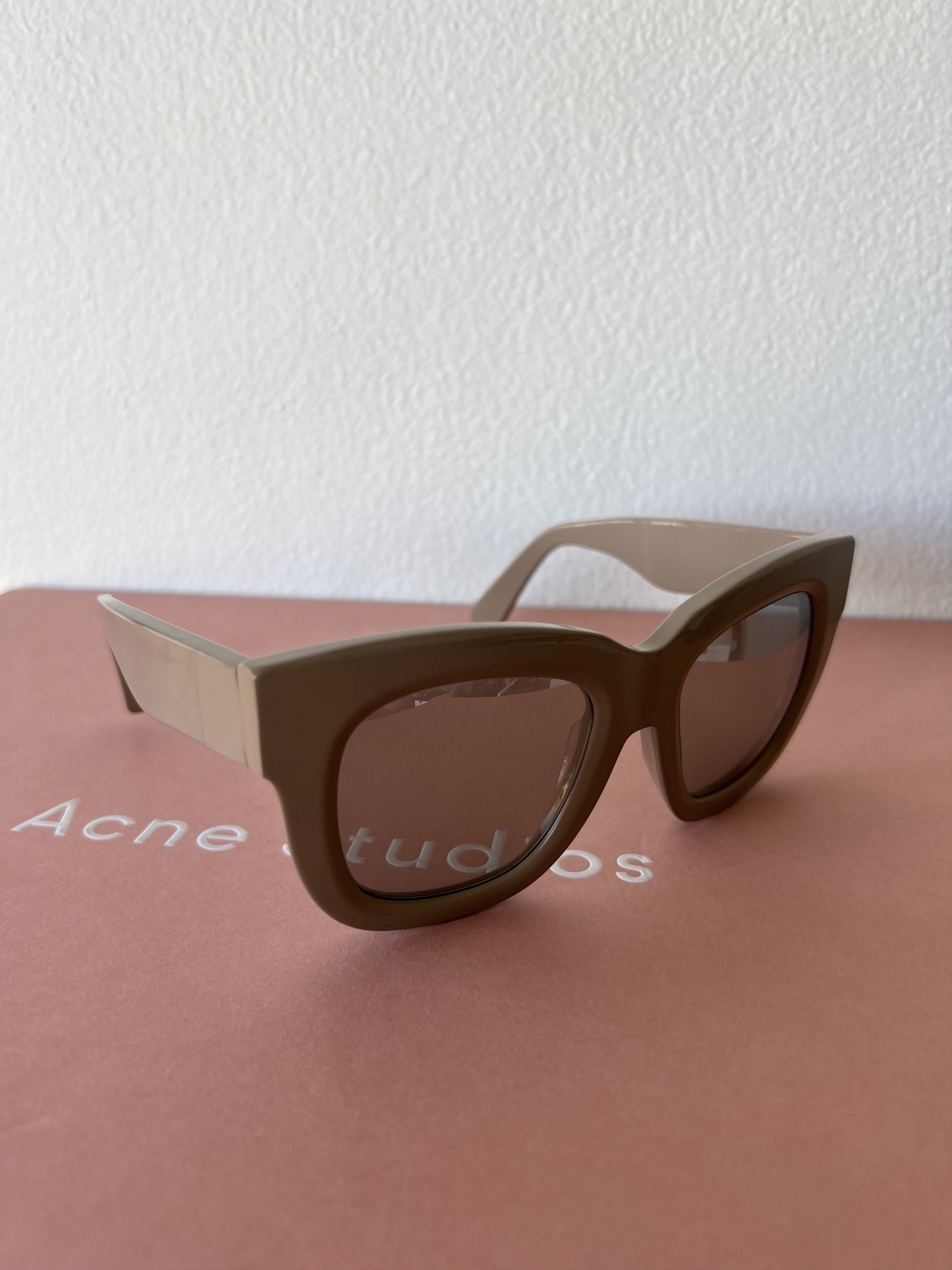 Acne Studios Unidex sunglasses library oversized square beige Size ONE SIZE - 6 Thumbnail