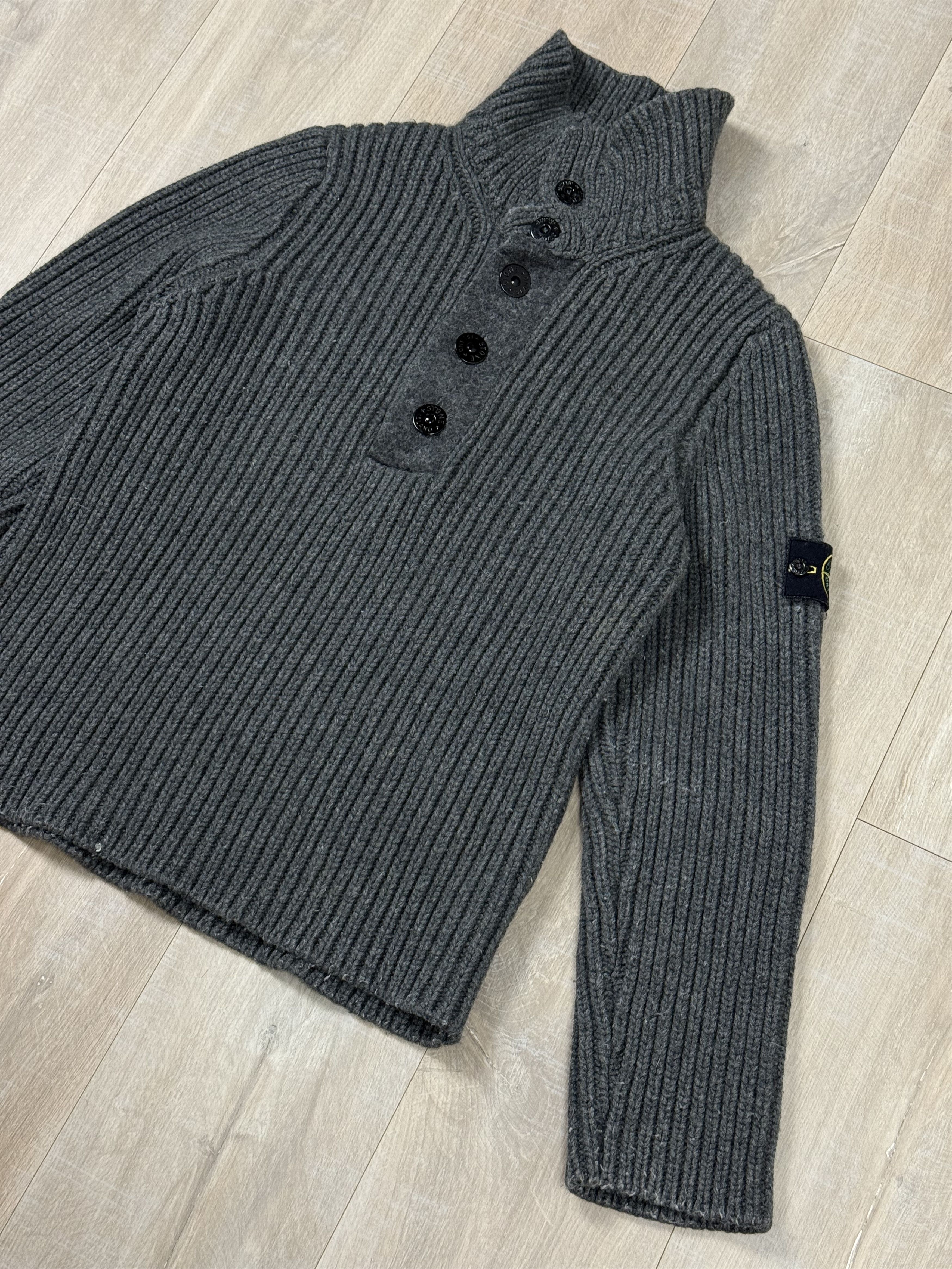 Stone Island Vintage Stone Island 2007 AW Wool Sweater Gray Size L Size US L / EU 52-54 / 3 - 2 Thumbnail