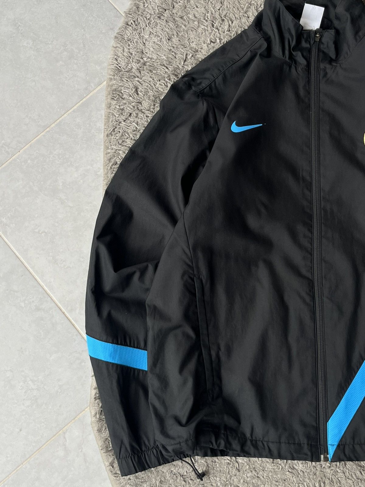 Nike Vintage Nike Light Jacket Soccer football Internazionale Size US M / EU 48-50 / 2 - 4 Thumbnail