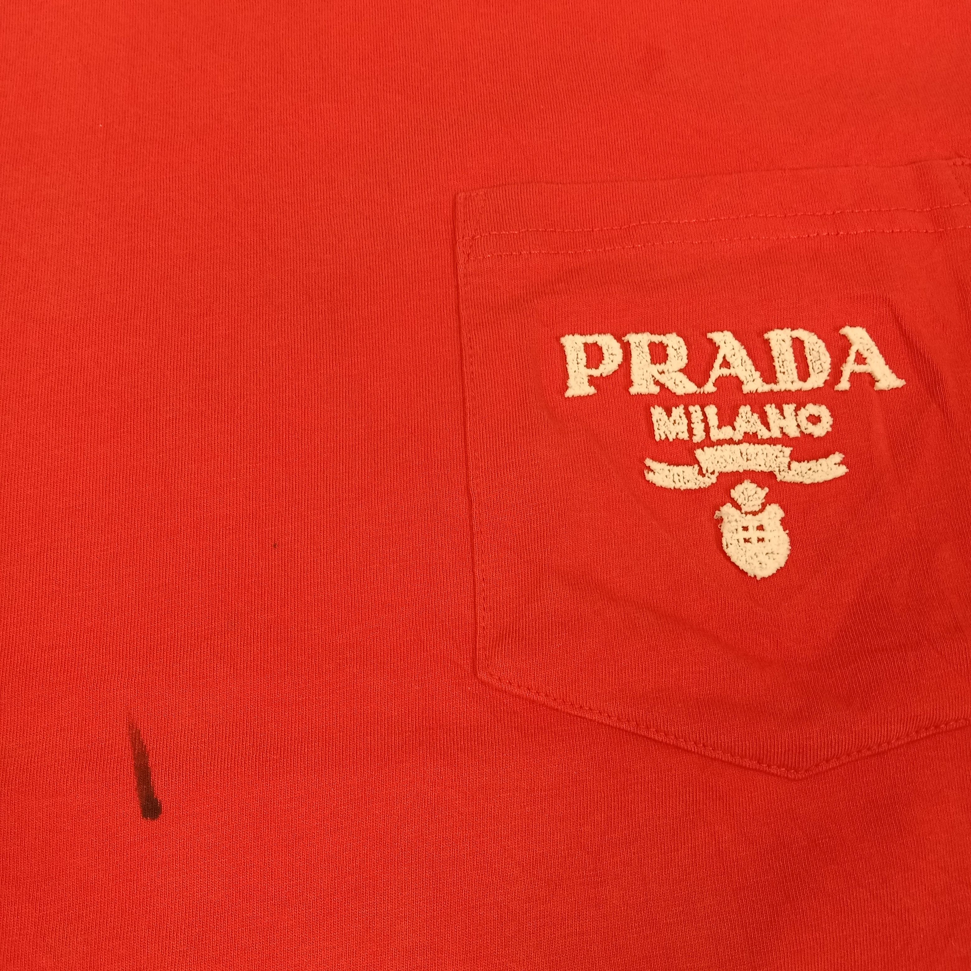 Vintage Italian Brand Prada Pocket Logo Tshirt Size US M / EU 48-50 / 2 - 3 Thumbnail