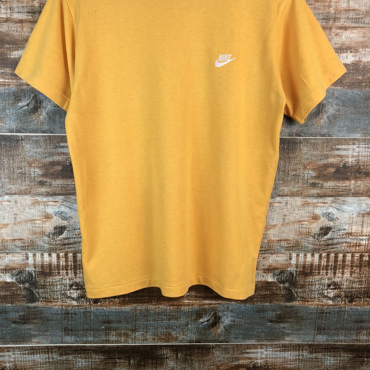 Nike Nike japan vintage Yellow T-Shirt #A2598 Size US S / EU 44-46 / 1 - 3 Thumbnail