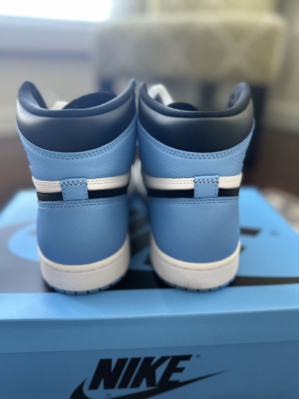 Jordan Brand × Nike Unc Toe Jordan 1 High Size US 10 / EU 43 - 4 Thumbnail