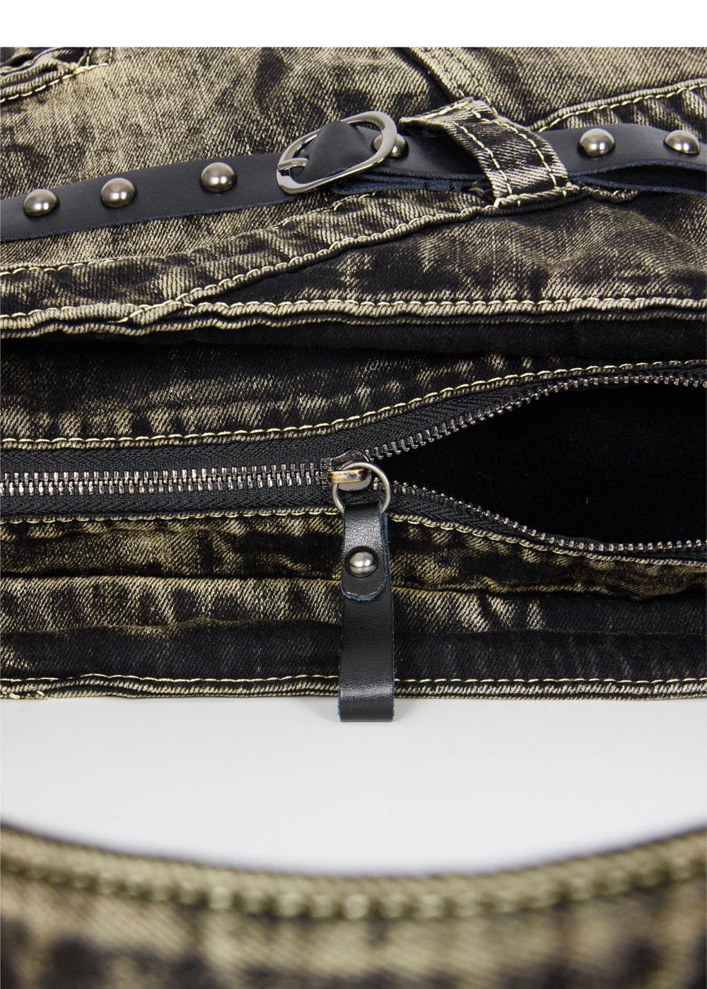 Japanese Brand Y2K Jeans Sling Crossbody Motorcycle Bag Size ONE SIZE - 10 Thumbnail