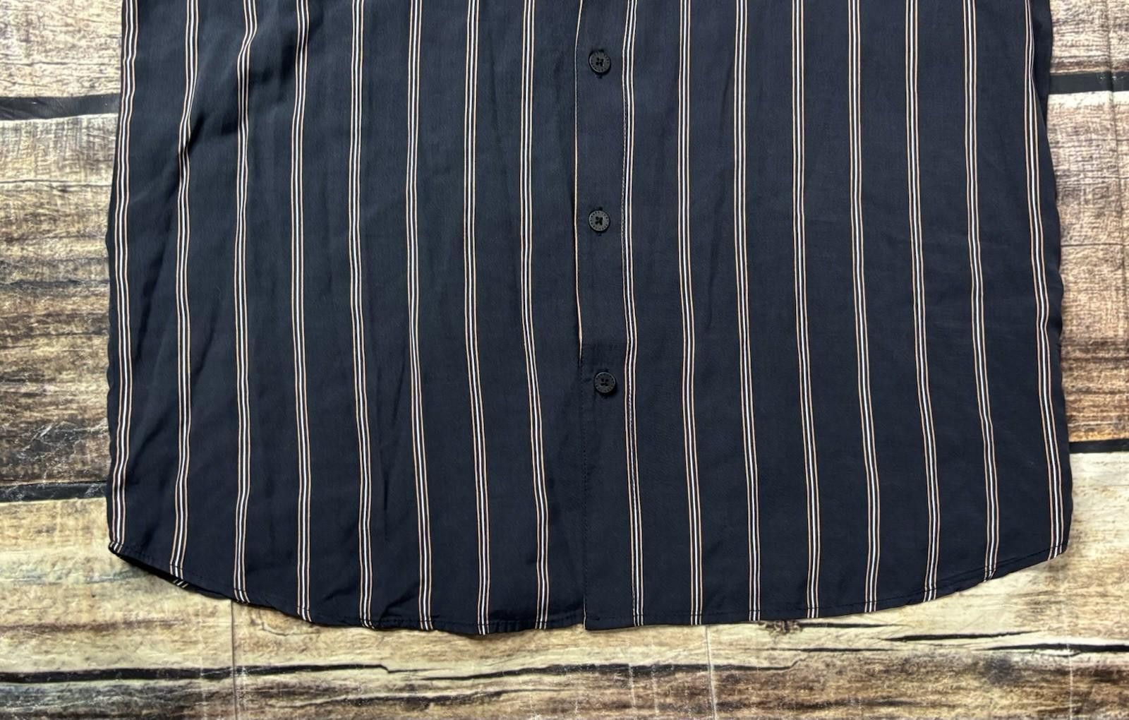 NANA JUDY Nana Judy Shirt Mens Medium Verve Navy Striped Button Up $75 Size US M / EU 48-50 / 2 - 5 Thumbnail