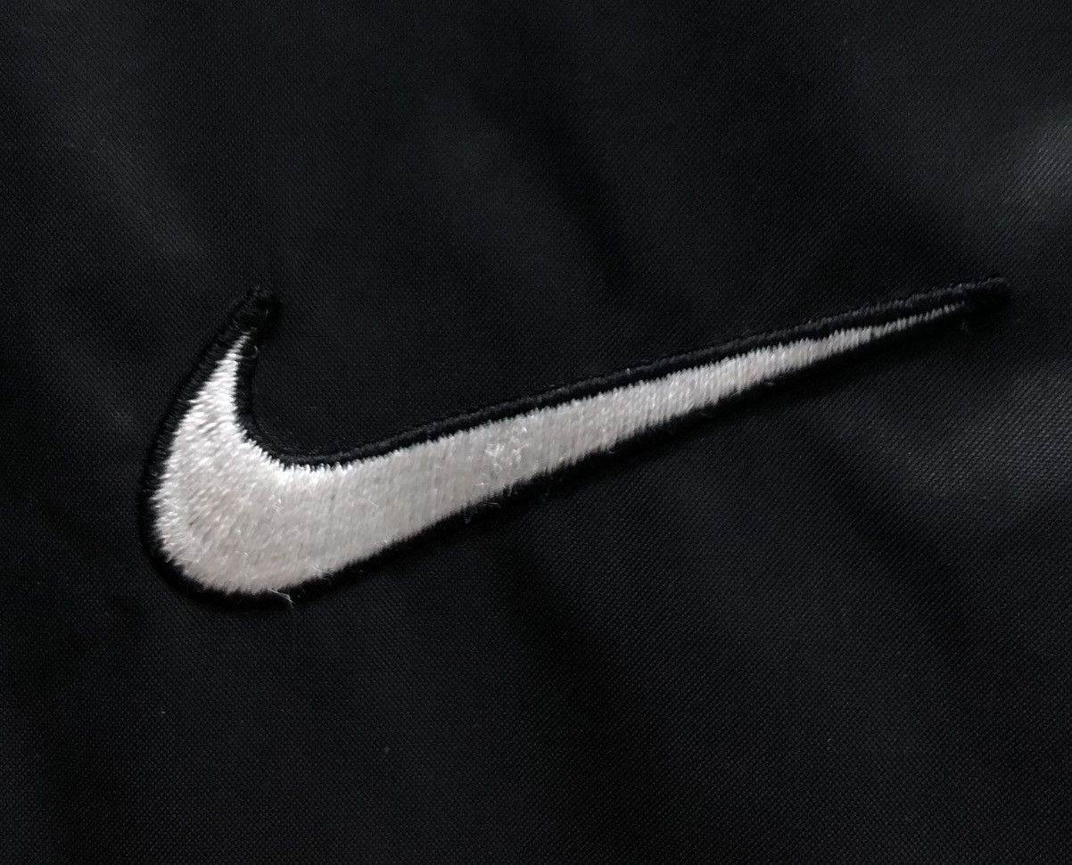 Nike Vintage Nike Windbreaker Jacket Size US M / EU 48-50 / 2 - 4 Thumbnail