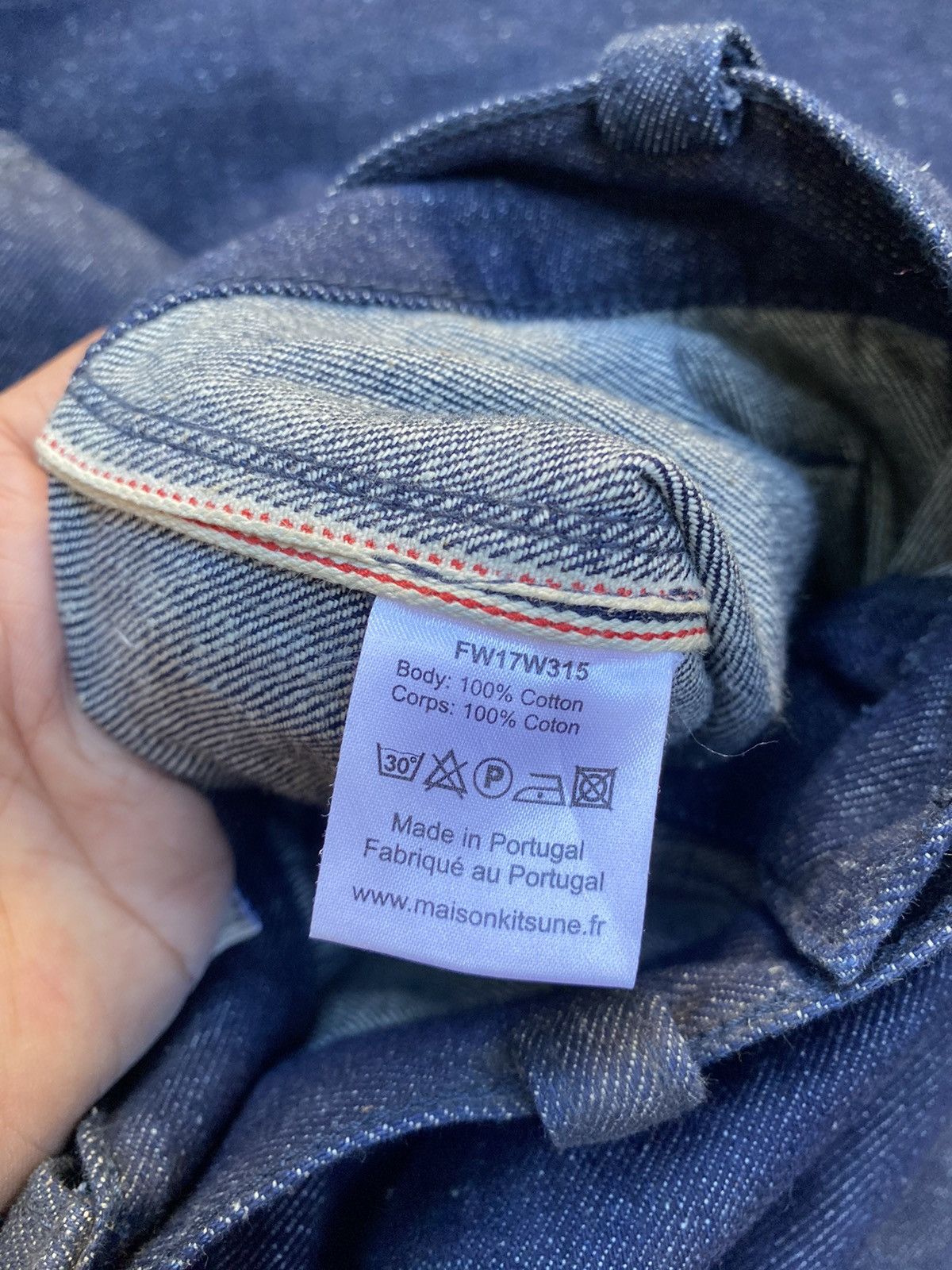 Maison Kitsune Maison Kitsune Raw Selvedge Denim Indigo W30 Size US 30 / EU 46 - 7 Thumbnail