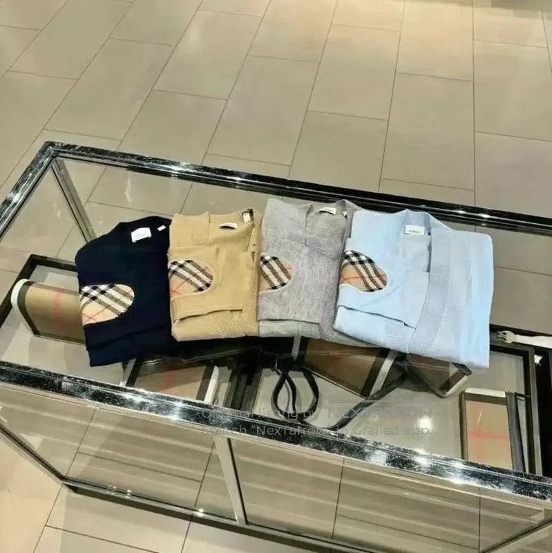 Burberry Burberry Blue Logo Short Sleeve Cardigan. Size L / US 10 / IT 46 - 6 Thumbnail