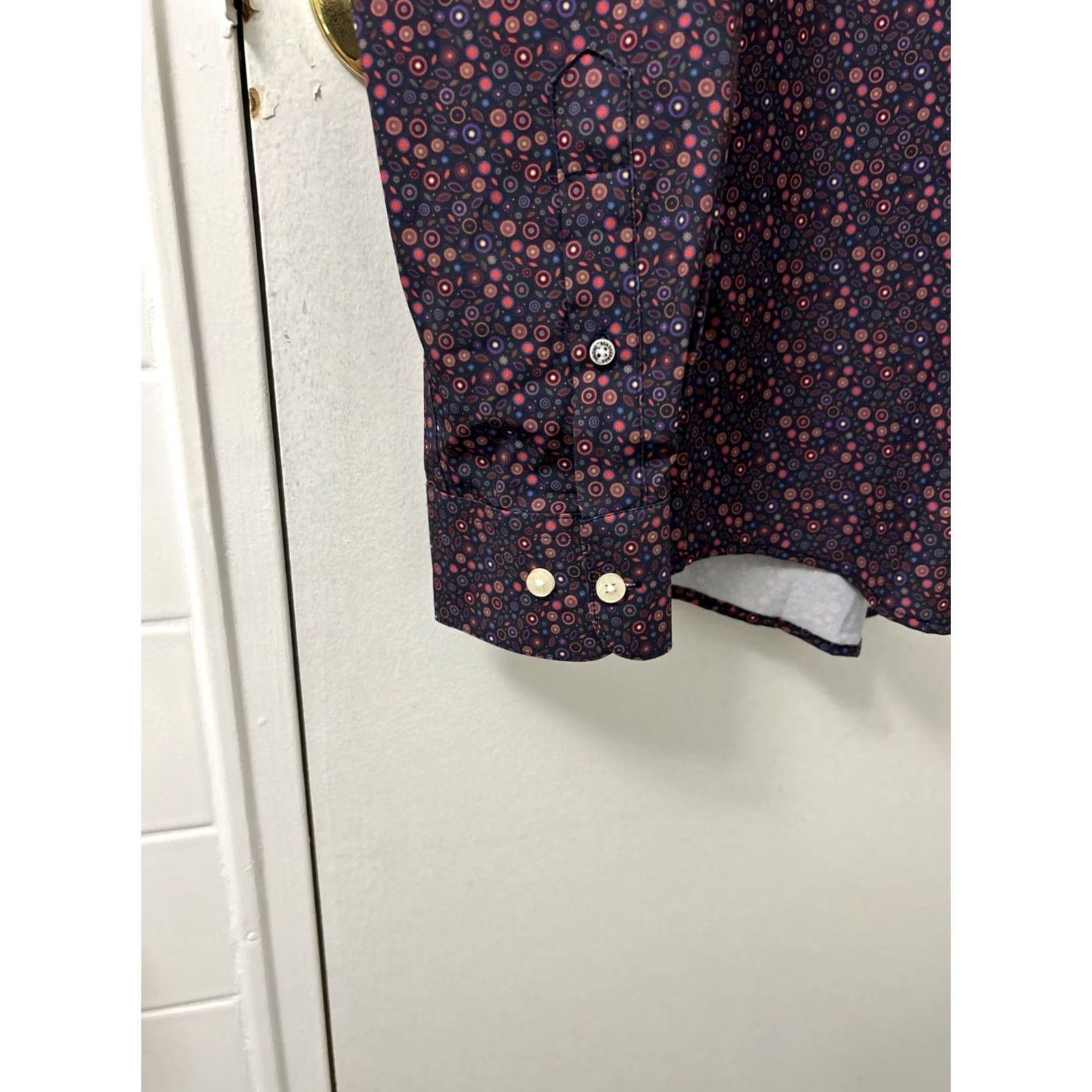 Ben Sherman Ben Sherman Slim Fit Button Down Shirt Mens Medium Black Floral L/S Slim Stretch Wrinkle Free Moisture Wicking Button-Up Pattern Floral Size US M / EU 48-50 / 2 - 7 Thumbnail