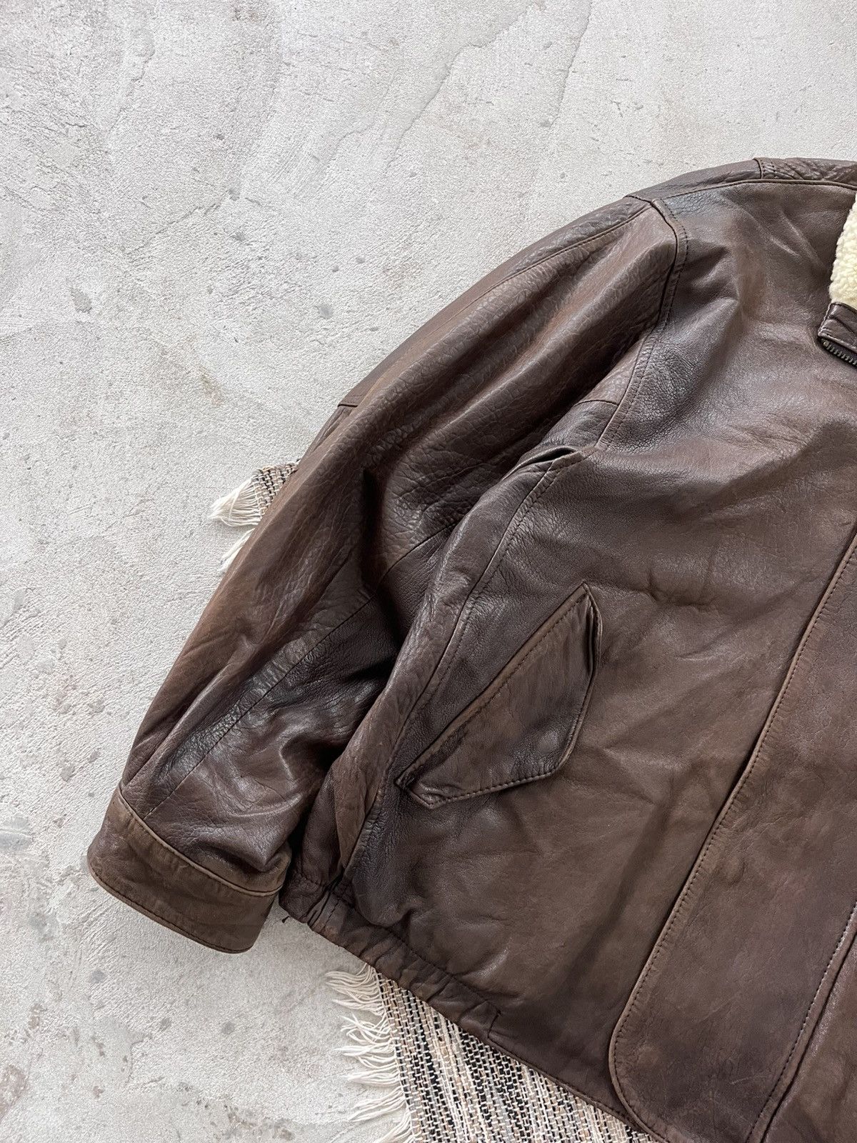 Genuine Leather Vintage Nautica Brown Faded Leather Bomber Jacket Fur Collar Size US L / EU 52-54 / 3 - 4 Thumbnail
