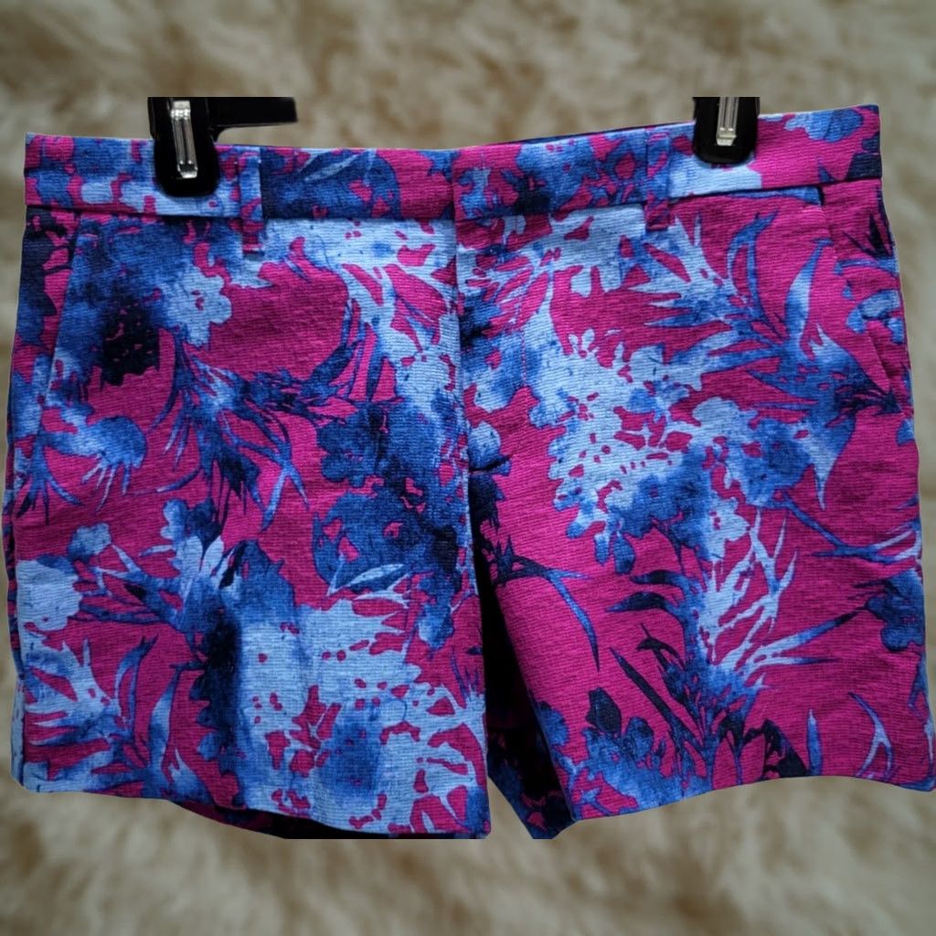 Banana Republic Banana Republic Womens Floral Print Cotton Chino Shorts Sz 6 Blue Pink Pockets Chino Short Womens 6 Blue Pink Size 28" / US 6 / IT 42 - 1 Thumbnail