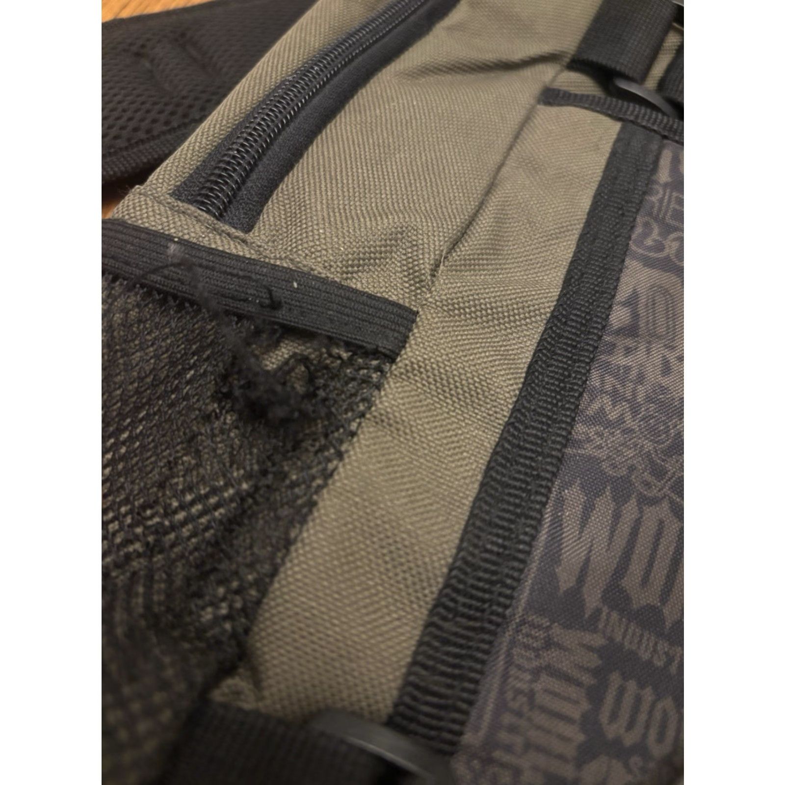World Industries VINTAGE World Industries Backpack Men Green Canvas Backpack Size ONE SIZE - 4 Thumbnail
