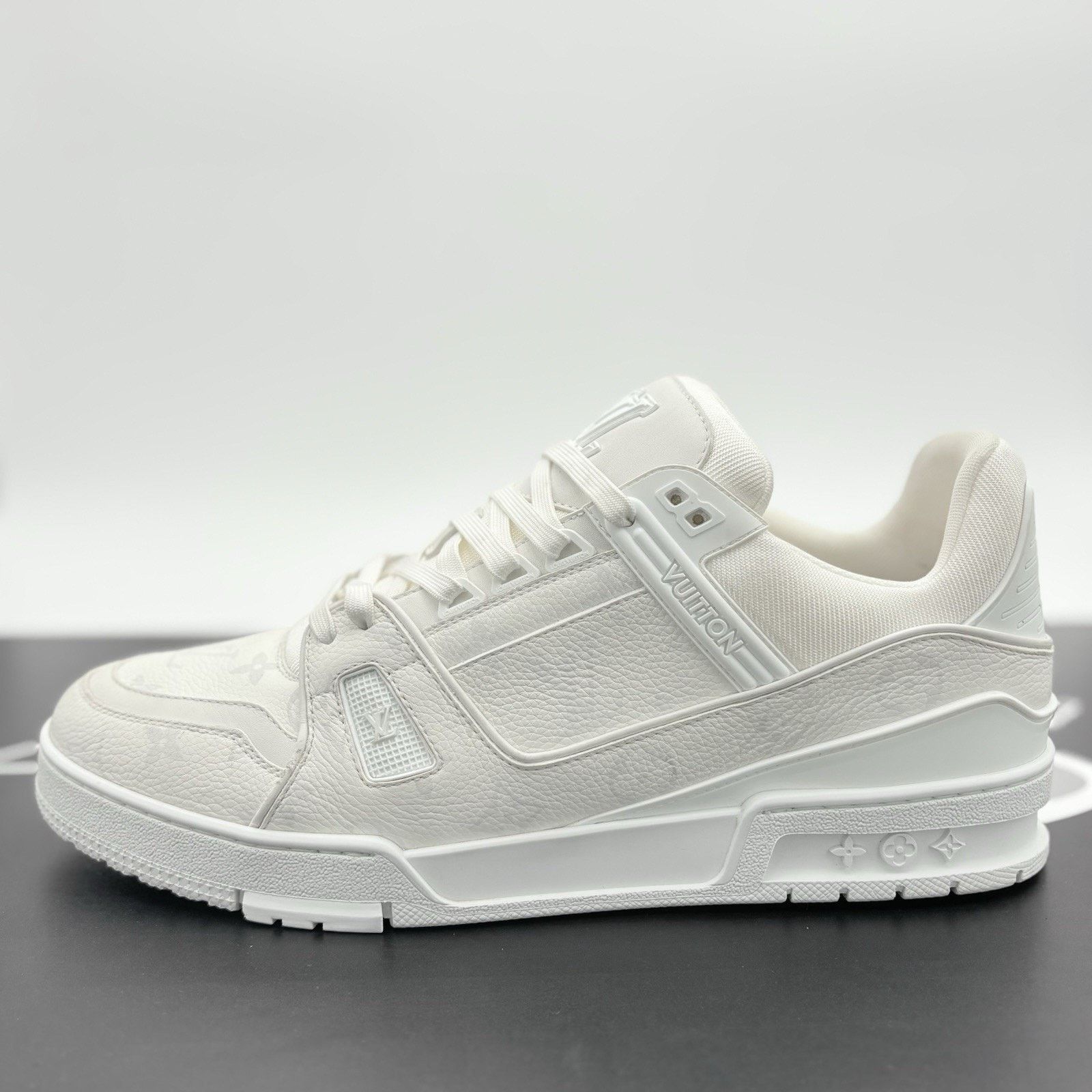 Louis Vuitton 12-12.5 Louis Vuitton Trainer Monogram ' White '| EXCELLENT! Size US 12 / EU 45 - 8 Thumbnail