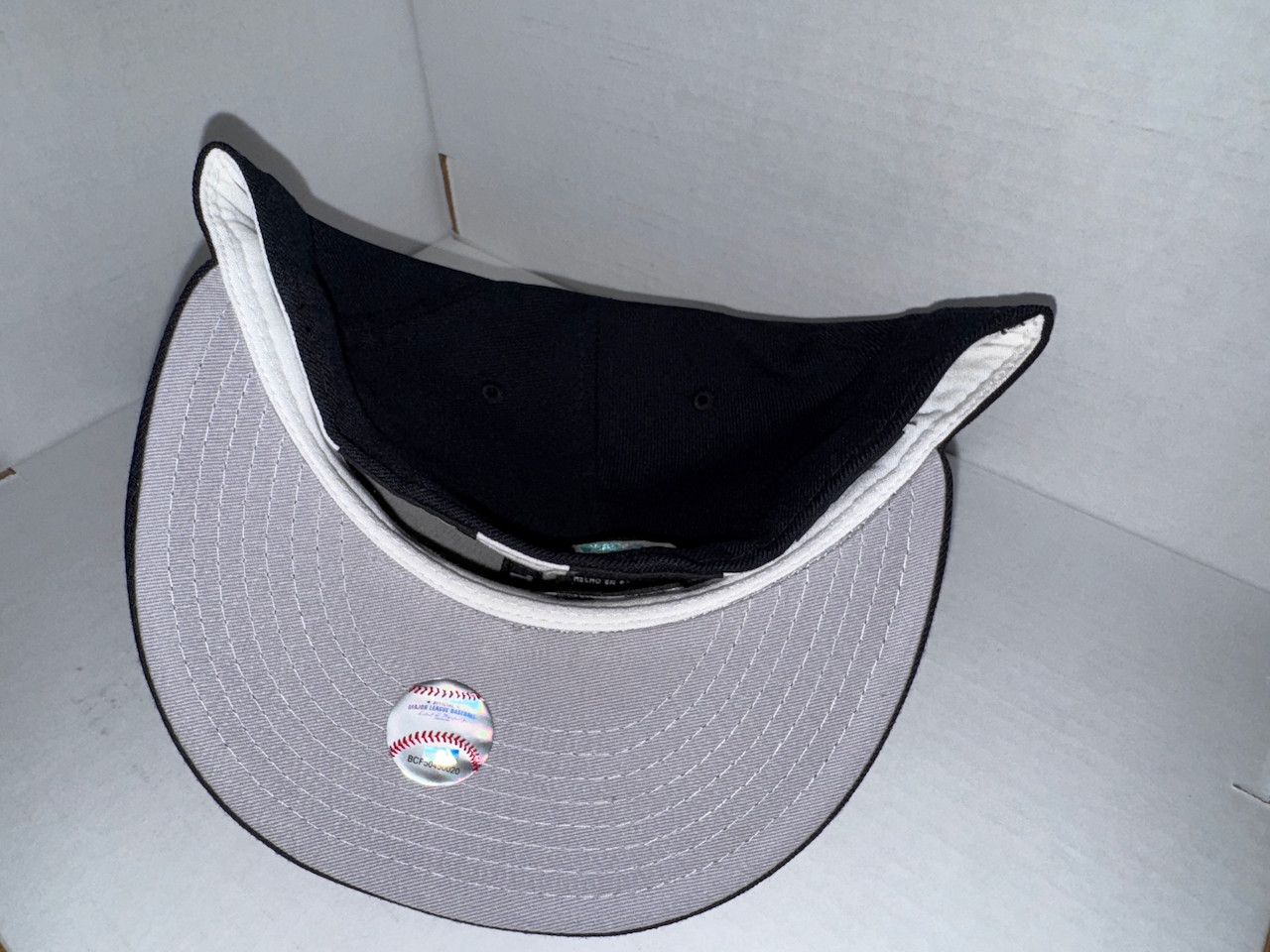 New Era NY Yankees Fitted, Pastel Navy (Size 7 1/2) Size ONE SIZE - 4 Thumbnail