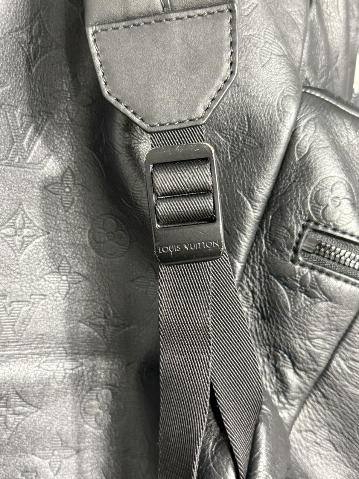 Louis Vuitton Louis Vuitton M43680 Discovery back pack Size ONE SIZE - 11 Thumbnail