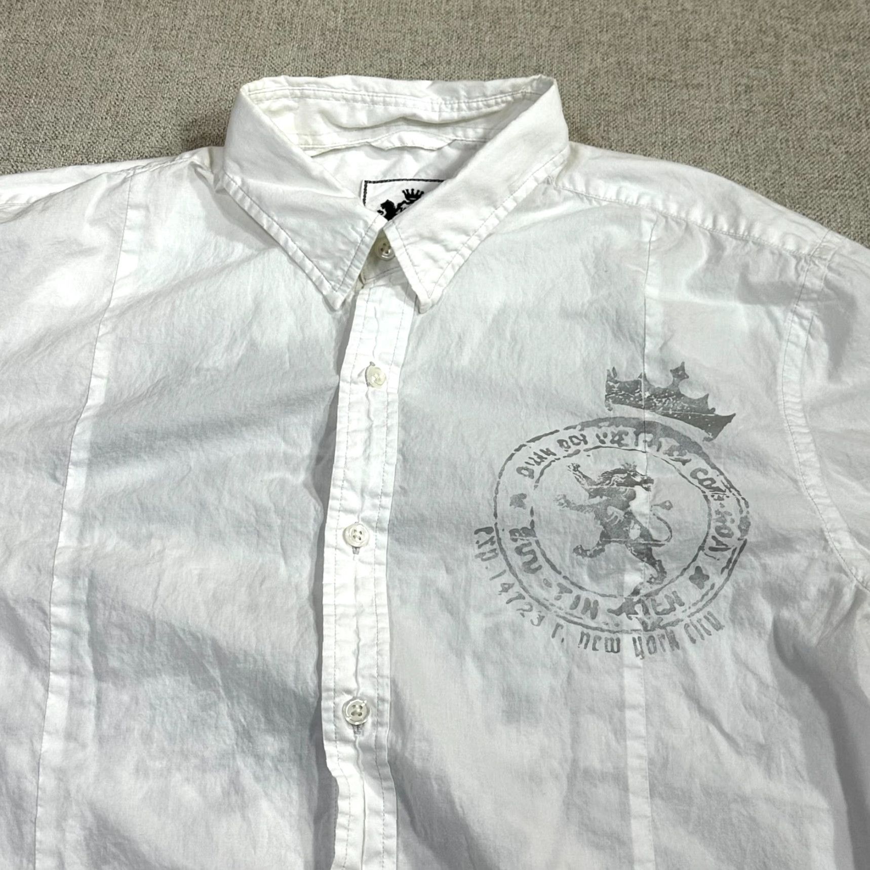 Express Y2K Long Sleeve Graphic Button Up White Men's Large Lightweight Lion NY City Shirt Size US L / EU 52-54 / 3 - 3 Thumbnail