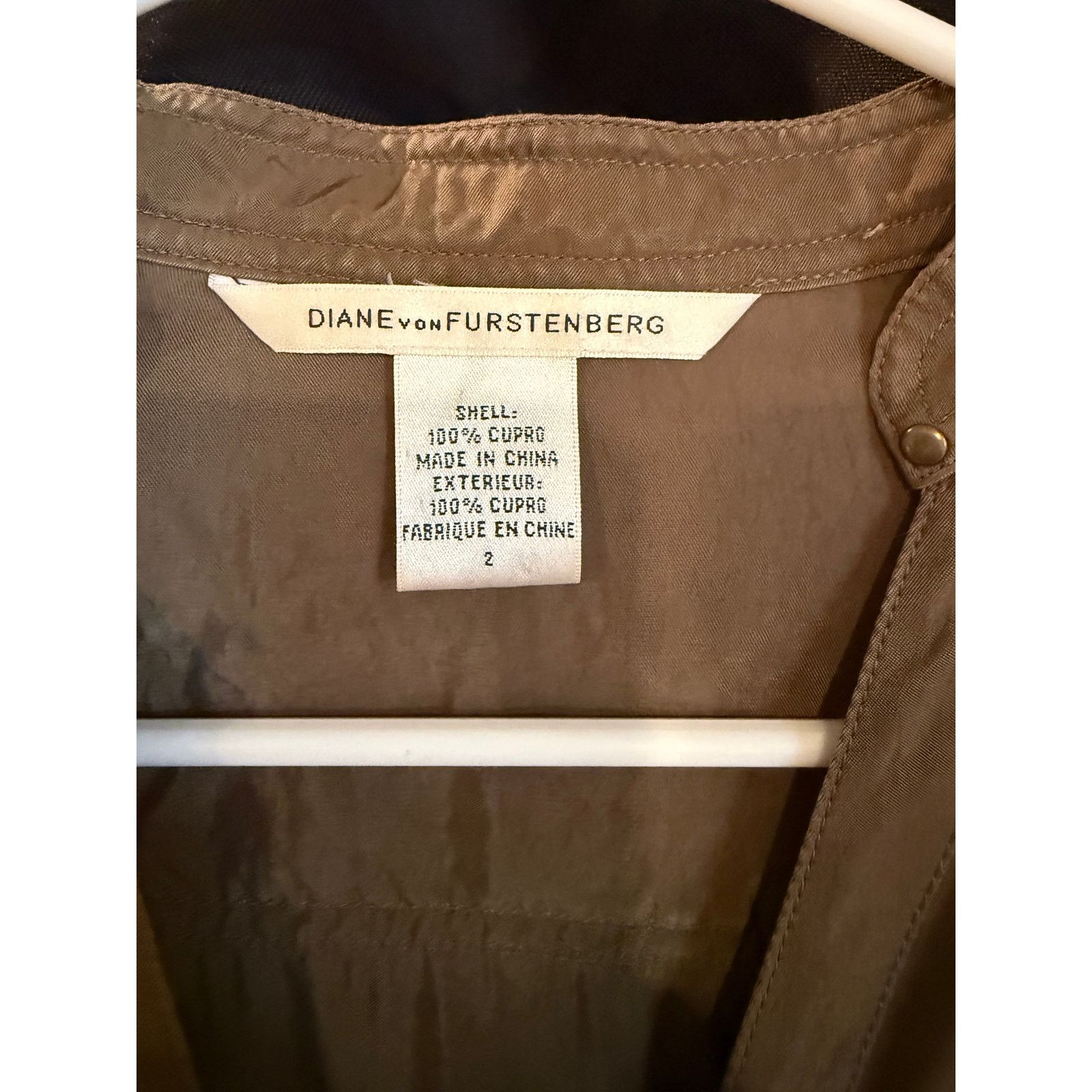 Diane von Furstenberg Diane von Furstenberg DVF Green Cupro Shirt Dress Size 2 Size XS / US 0-2 / IT 36-38 - 2 Thumbnail