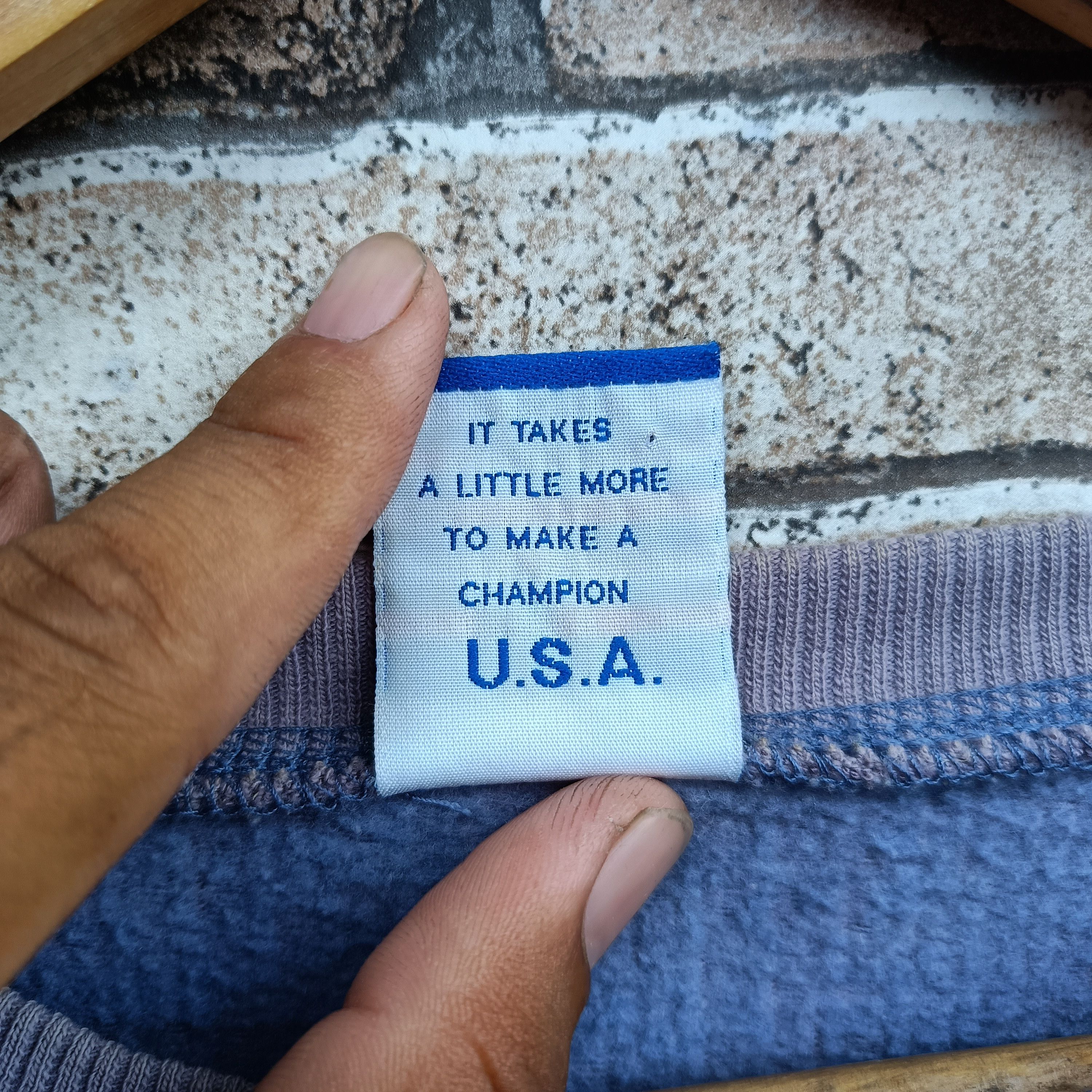 Champion × Vintage Vintage 90's Champion Sun Faded Sweatshirt Size US XL / EU 56 / 4 - 6 Thumbnail
