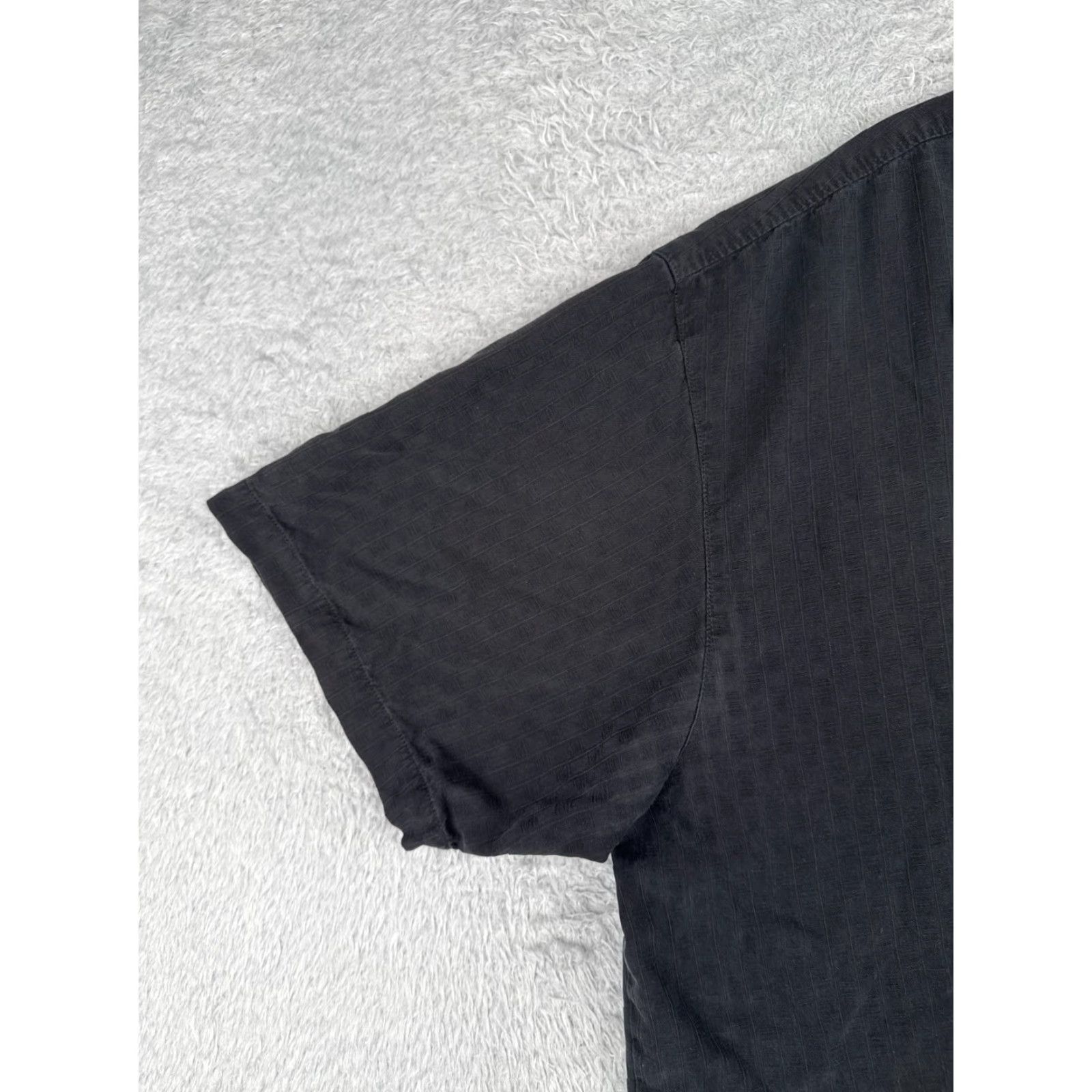 Tommy Bahama VINTAGE Tommy Bahama Shirt Men Extra Large XLX Black Palm 100% Silk Button Up Hawaiian Aloha Beach Vacation Resort Mens XL Size US XL / EU 56 / 4 - 3 Thumbnail