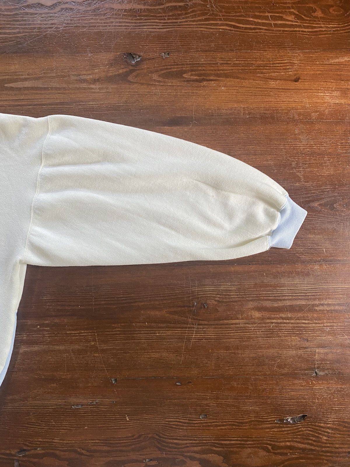 Vintage Vintage 80’s White & Blue Women’s Crewneck Sweatshirt Size M / US 6-8 / IT 42-44 - 10 Thumbnail