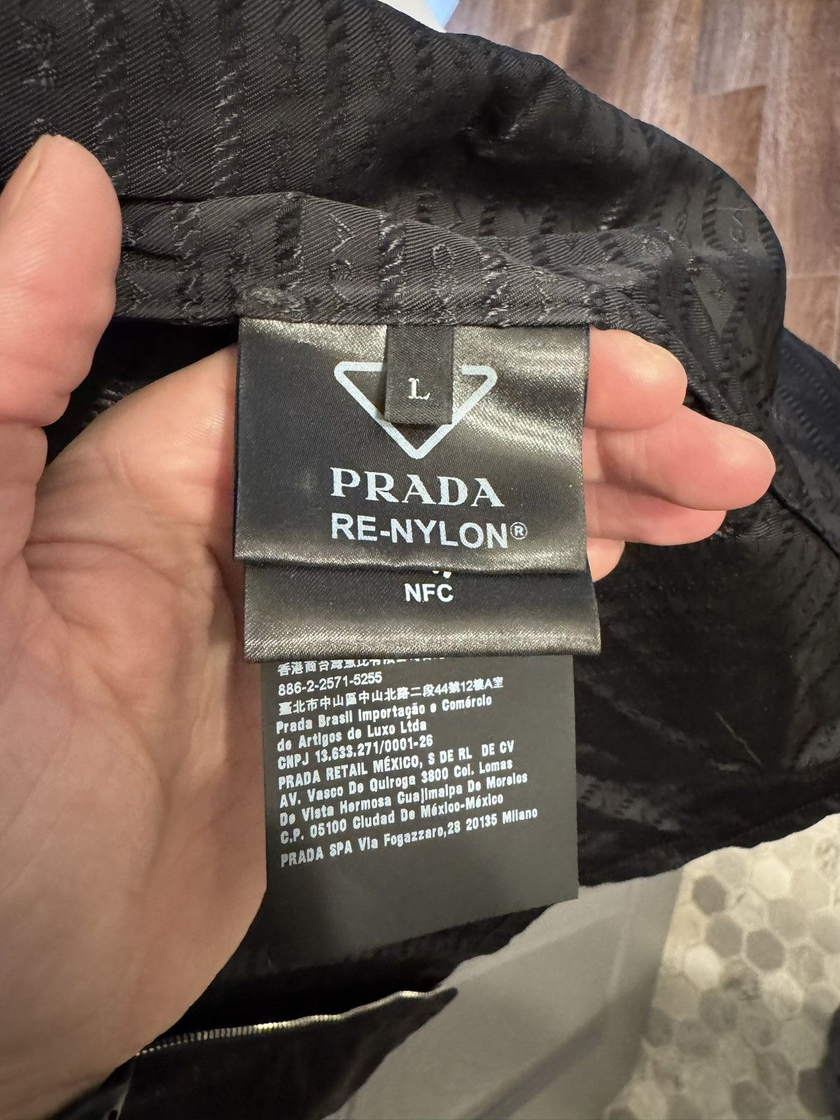 Prada Prada Re-Nylon Short Sleeve Shirt Size US L / EU 52-54 / 3 - 3 Thumbnail