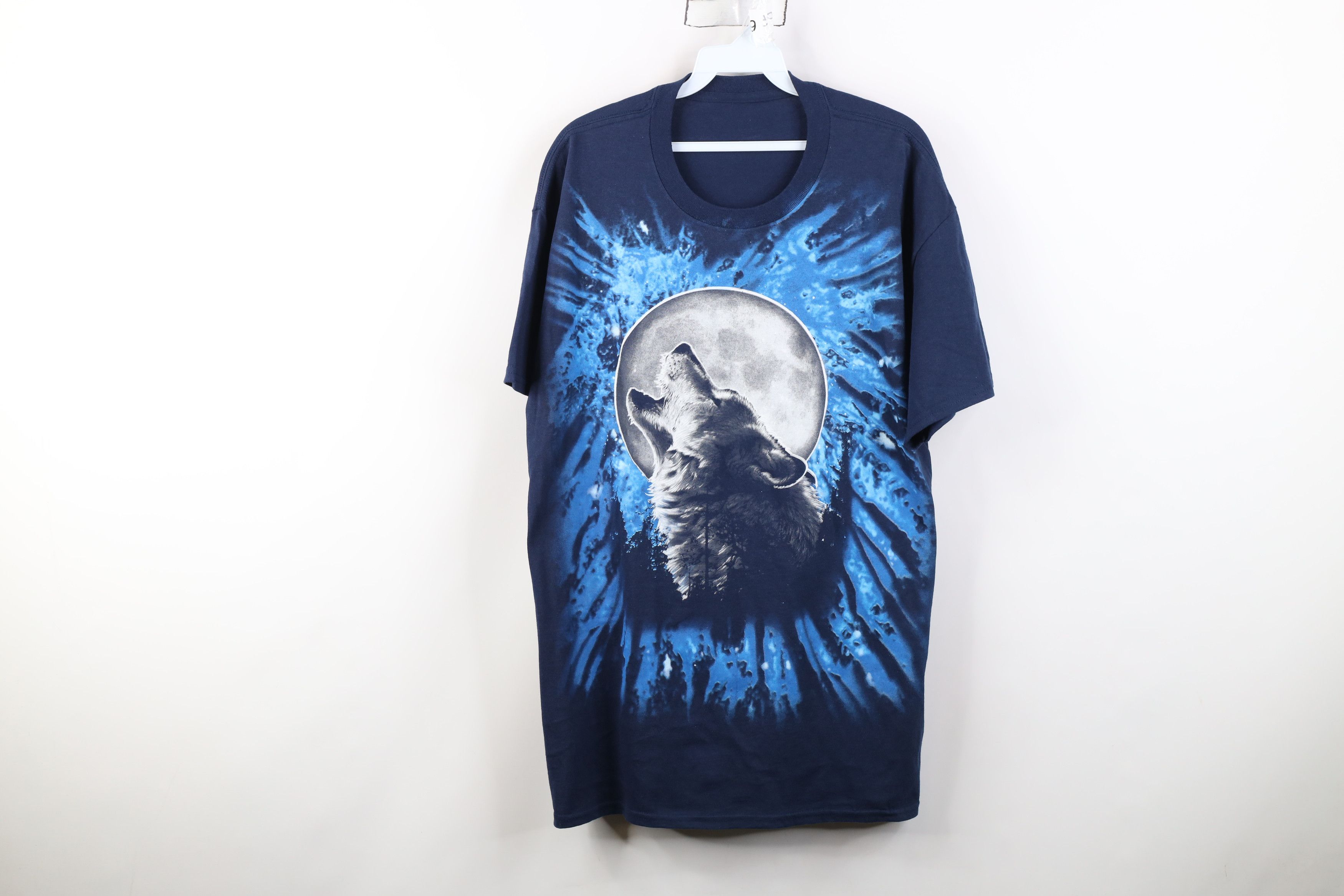 Vintage Vintage 90s Y2K Streetwear Wolf Moon Short Sleeve T-Shirt Size US L / EU 52-54 / 3 - 1 Thumbnail