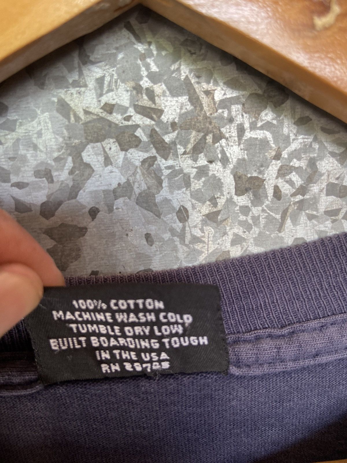 Vintage × Volcom Vintage 90s Vintage Volcom t shirt sun faded tees Size US M / EU 48-50 / 2 - 5 Thumbnail
