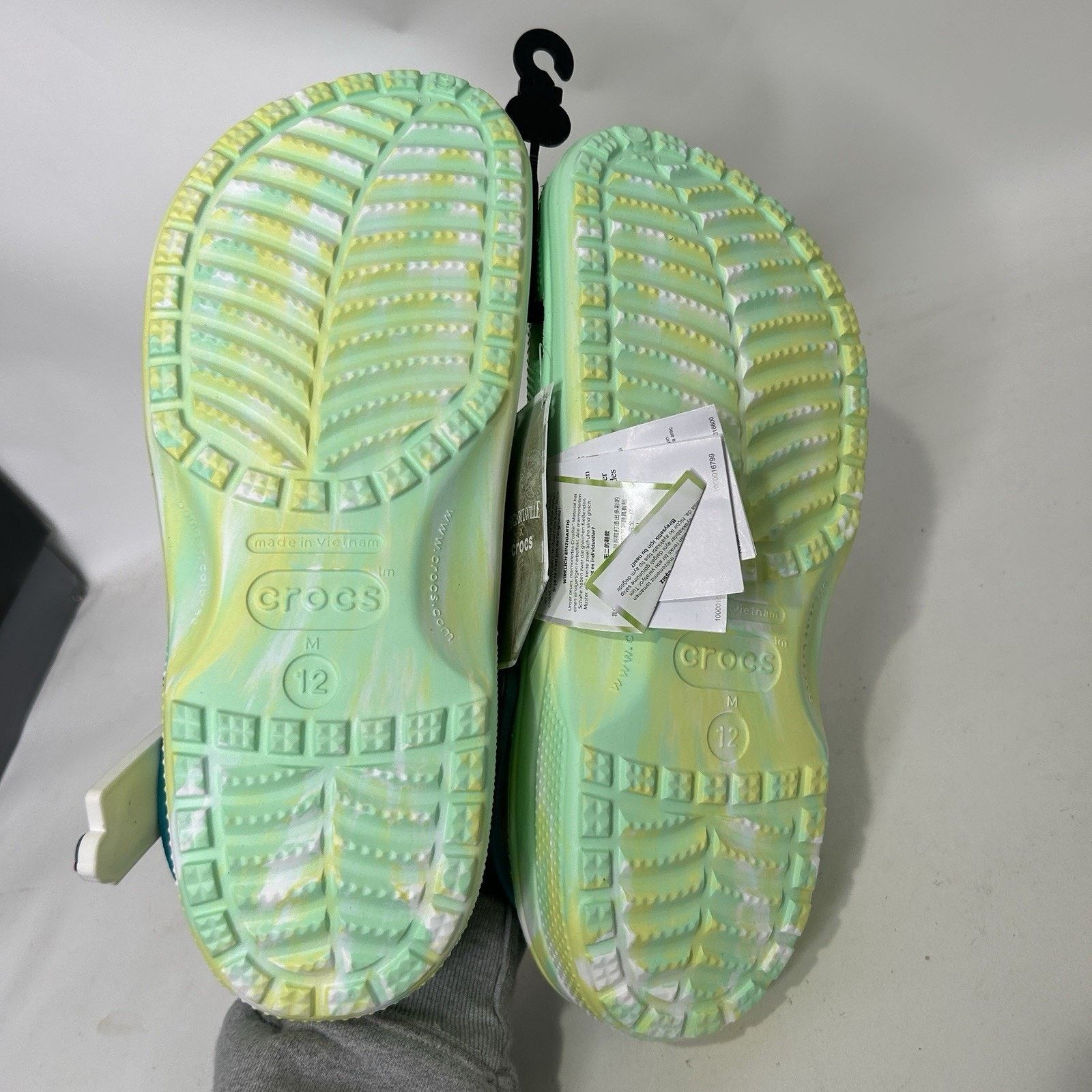Crocs Margaritaville x Crocs Clog “Parrotheads/Jimmy Buffett” Size US 12 / EU 45 - 5 Thumbnail