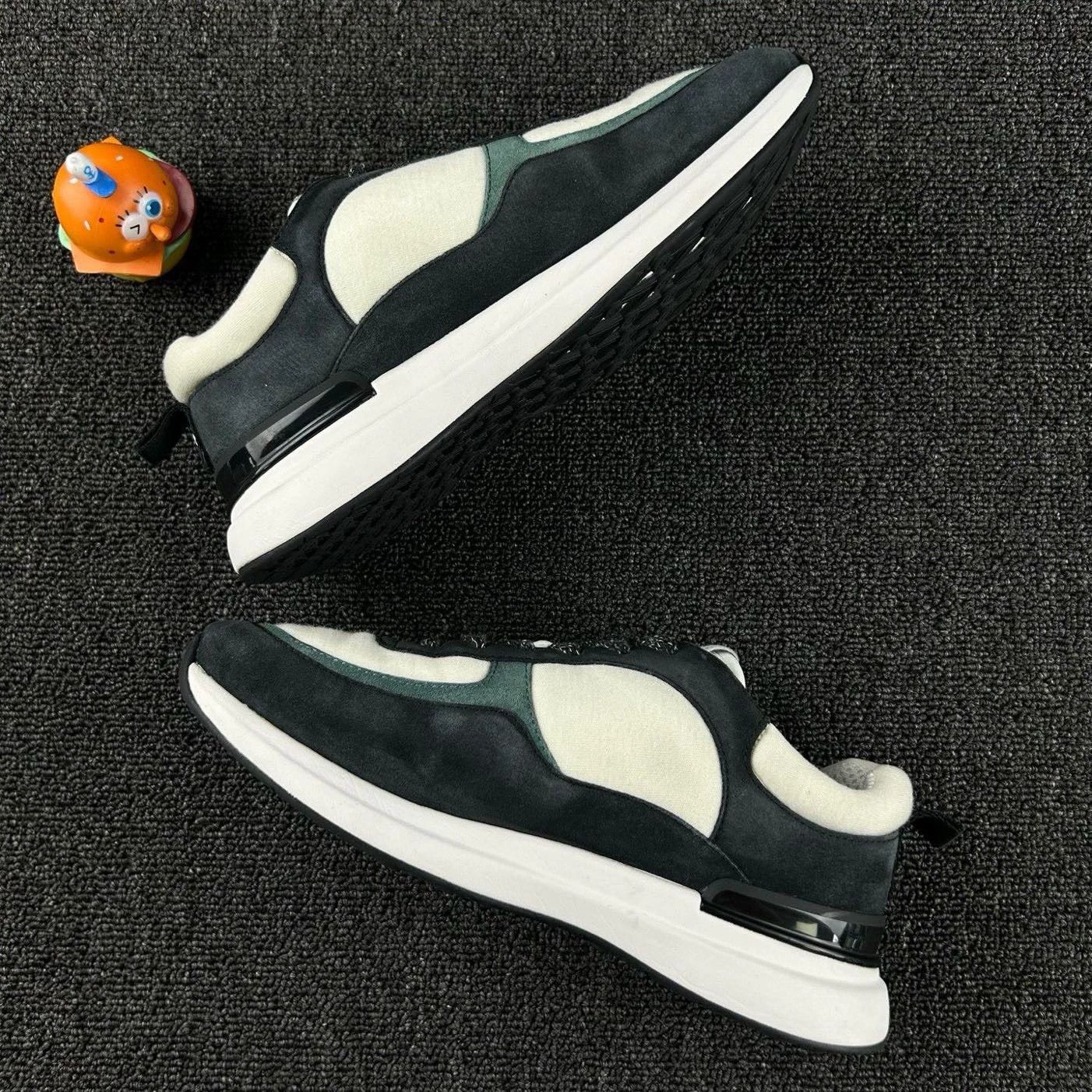 Chanel Chanel Colorblock Suede Sneakers - Size 38.5 Size US 7.5 / IT 37.5 - 3 Thumbnail