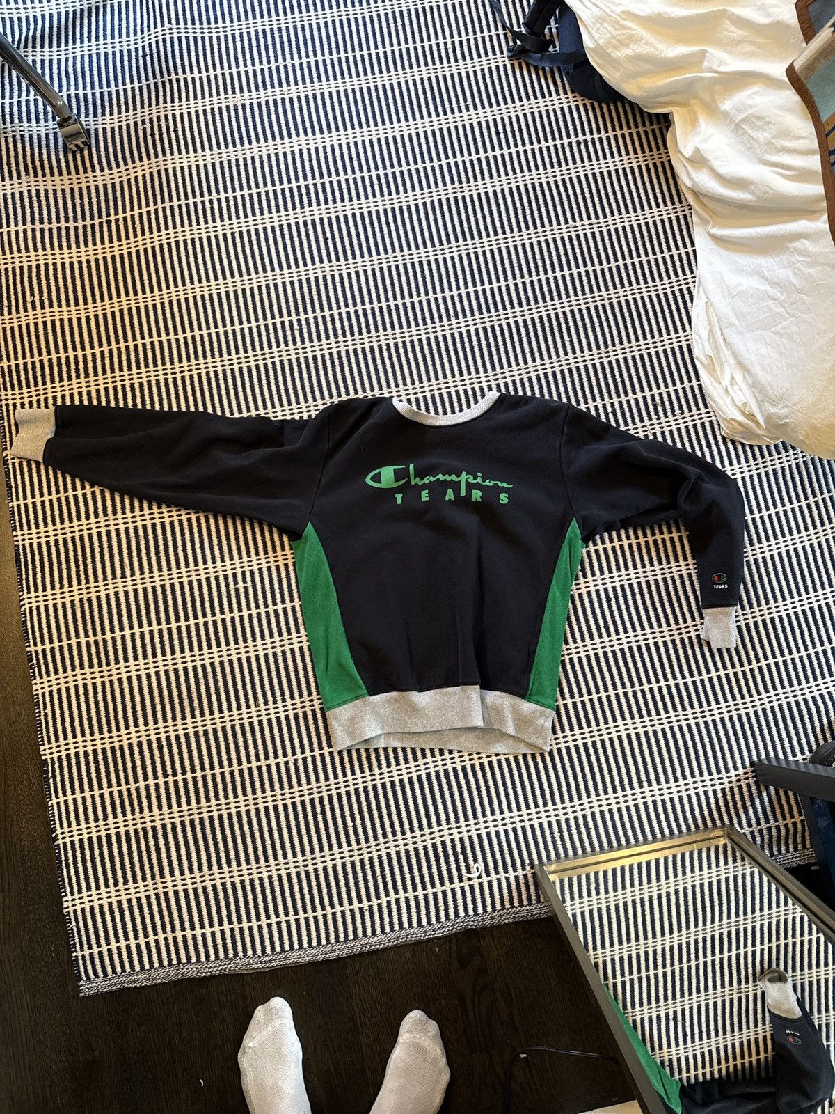 Champion Champion Tears Crewneck Size US L / EU 52-54 / 3 - 4 Thumbnail
