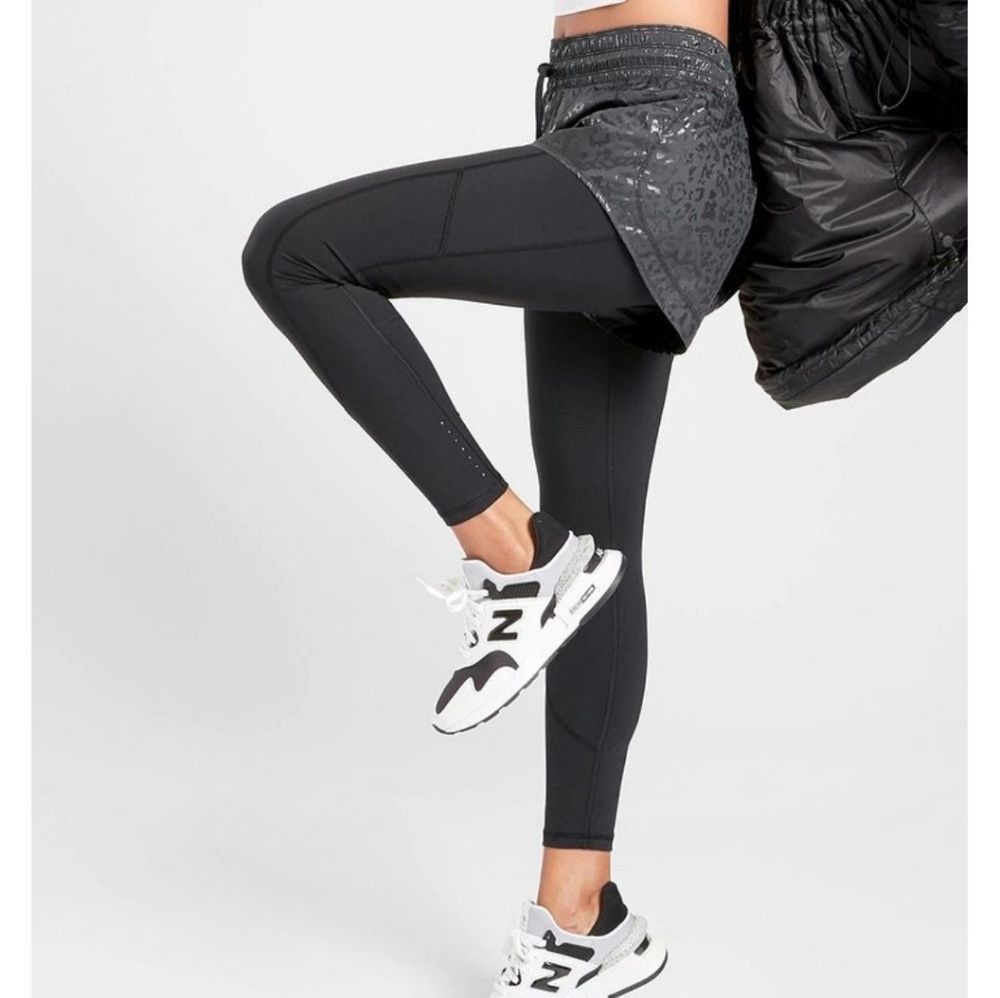 Athleta Athleta black rainier 2 In 1 performance tights M Size 31" - 3 Thumbnail