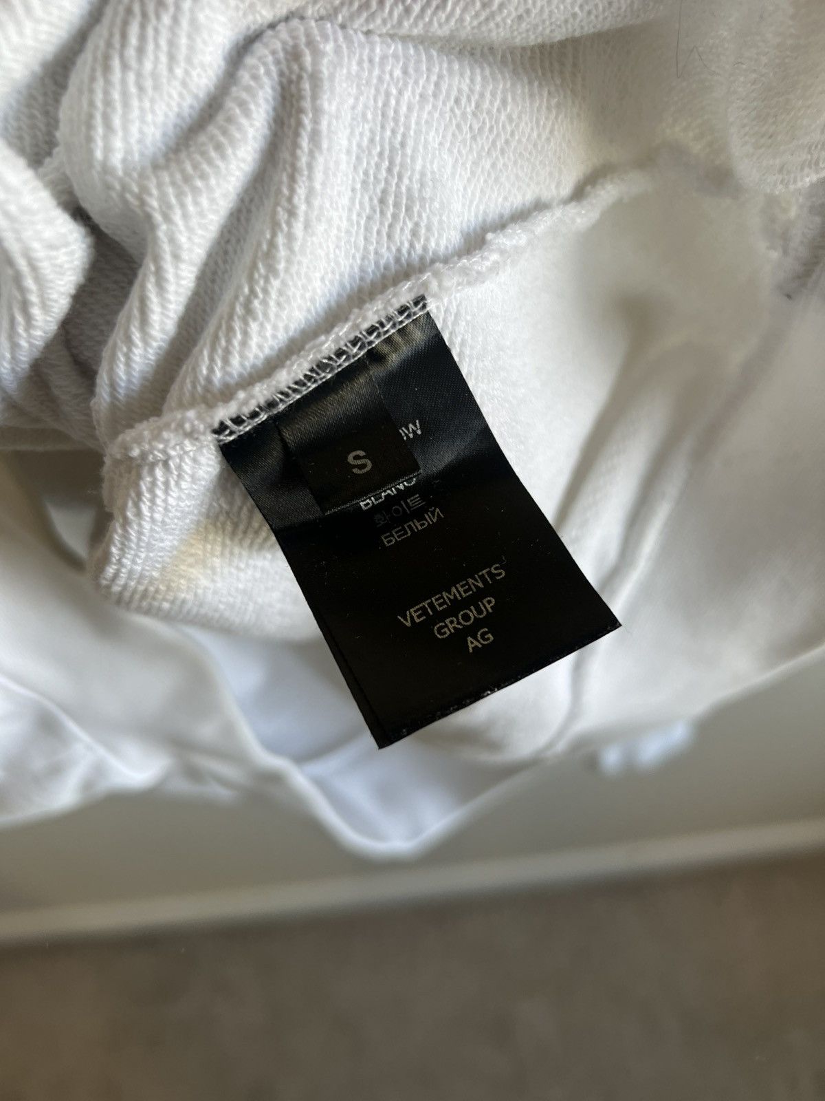 Vetements 5G Vetements Network Hoodie Black White Size US S / EU 44-46 / 1 - 4 Thumbnail