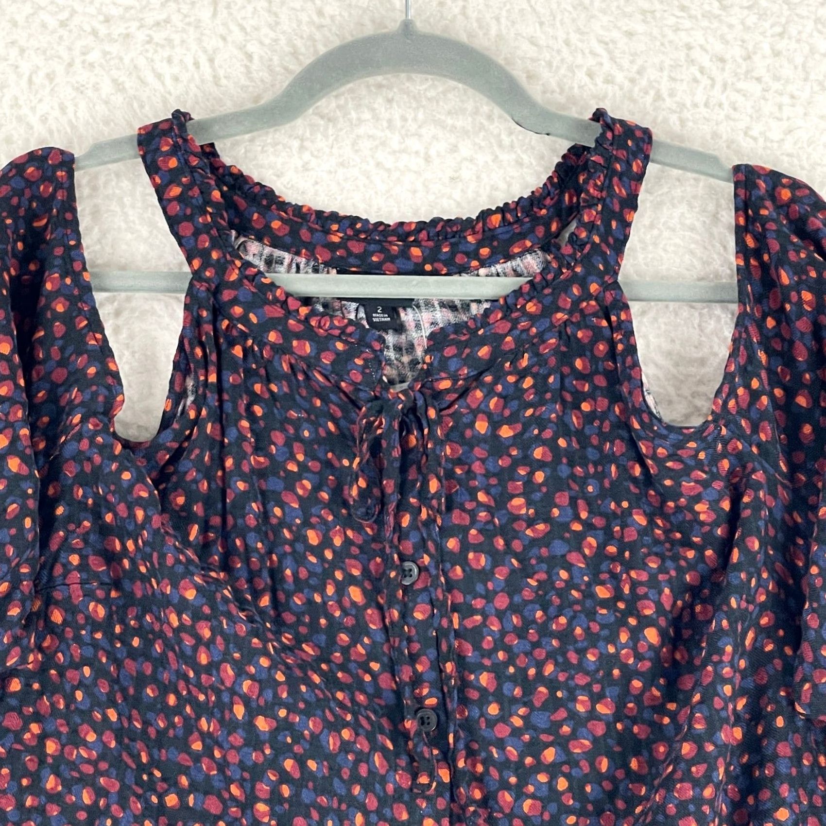 Torrid Torrid Blouse Shirt Womens Plus 2X Black Mini Dot Crinkle Gauze Cold Shoulder Tie-Front Top Size XXL / US 16-18 / IT 52-54 - 5 Thumbnail