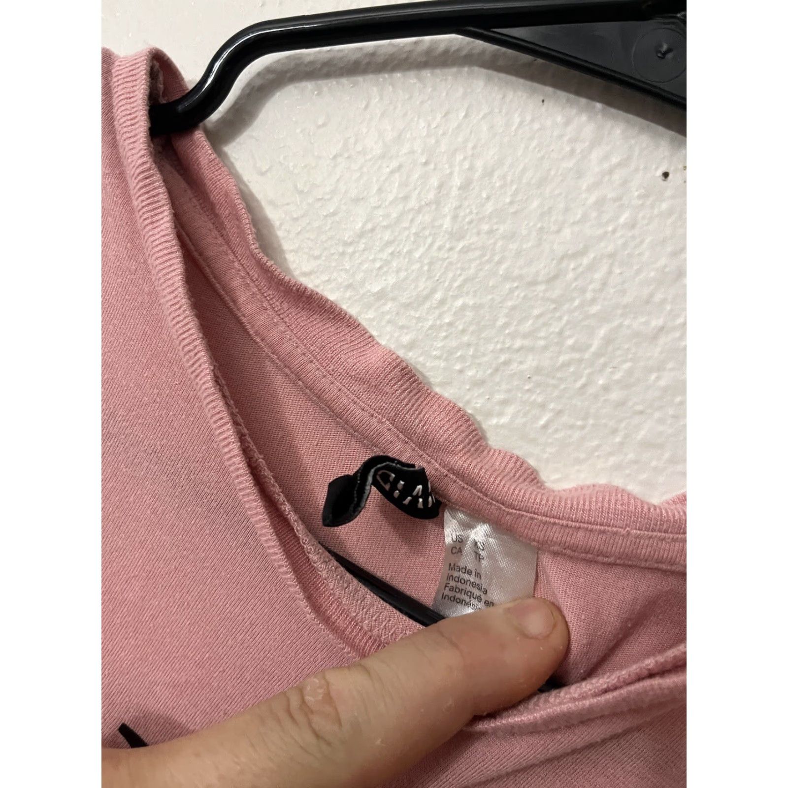 H&M VINTAGE H&M Divided Sweatshirt Shirt XS Pink Crew Neck Short Sleeve Women XS Pink Crewneck Sweatshirt Size XS / US 0-2 / IT 36-38 - 2 Thumbnail