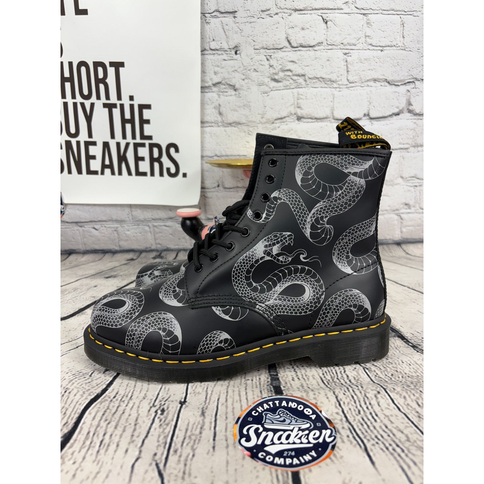 Dr. Martens Dr Martens 1460 Serpent Snake Womens 5 Black Leather Boots Size US 5 / IT 35 - 3 Thumbnail