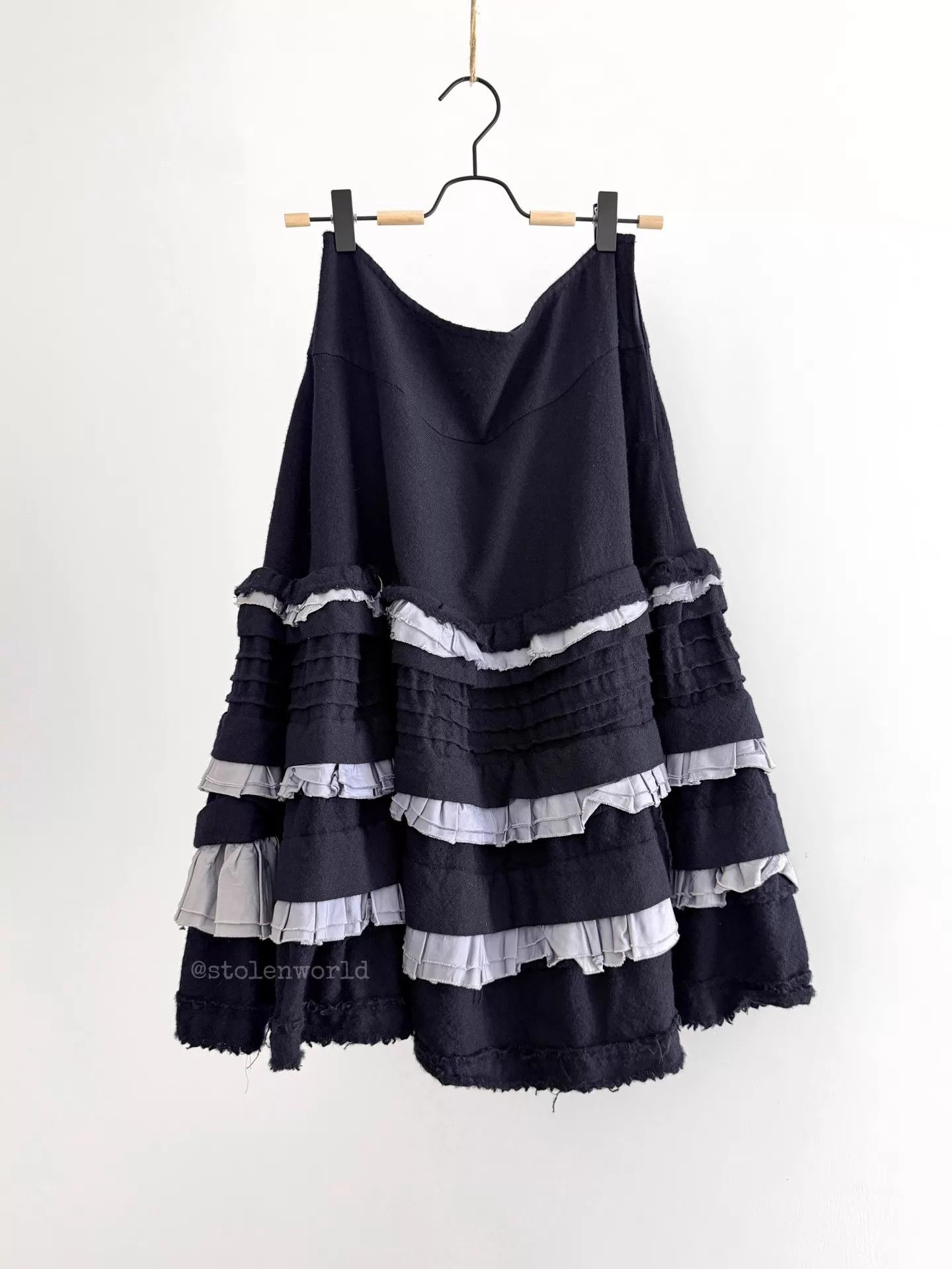 Comme des Garcons COMME DES GARÇONS Wool Pleated Ruffle Cake Skirt M Size 27" / US 4 / IT 40 - 1 Thumbnail