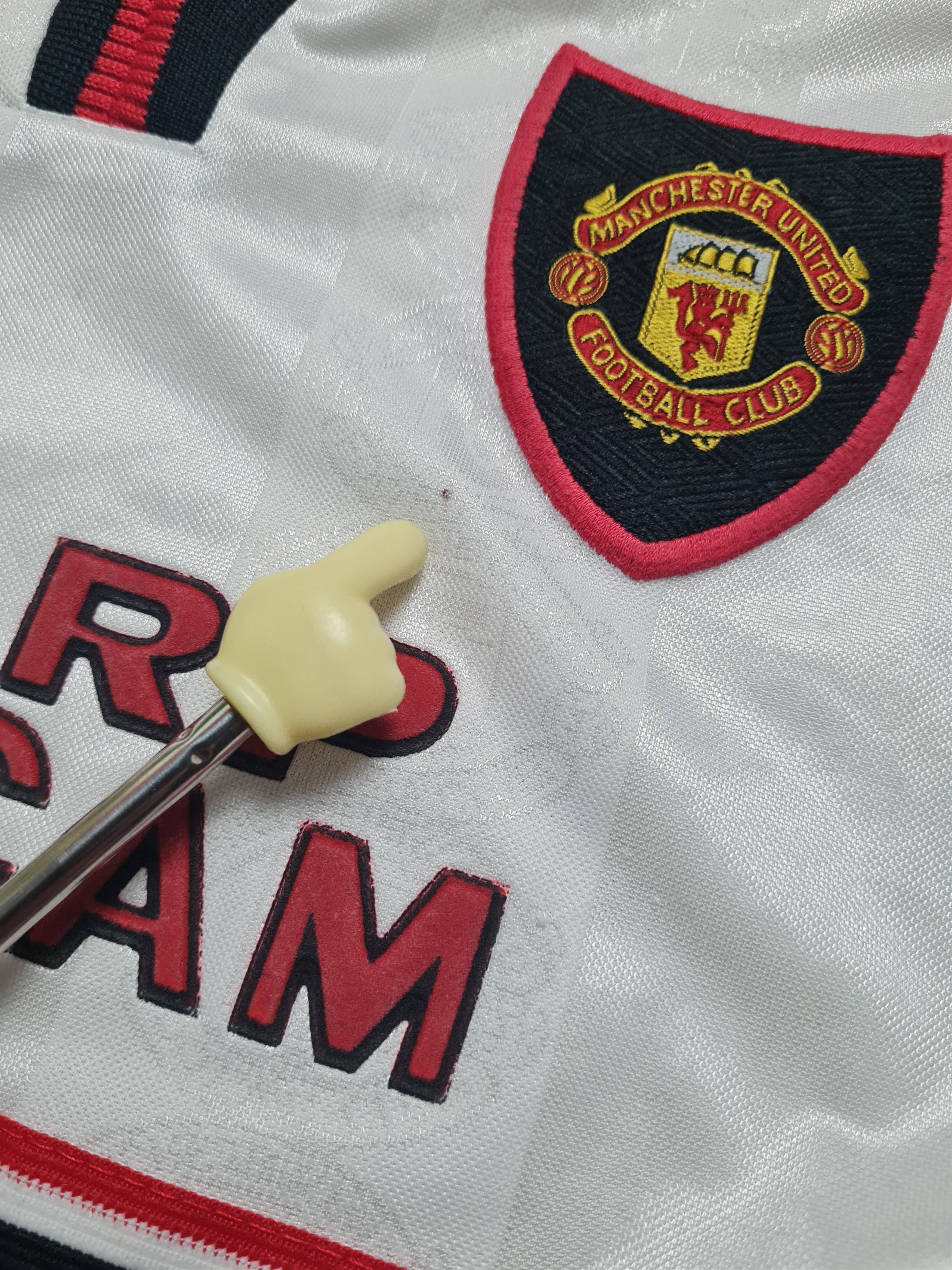 Umbro Manchester United Away Football Shirt 1997 – 1999 Size US S / EU 44-46 / 1 - 11 Thumbnail