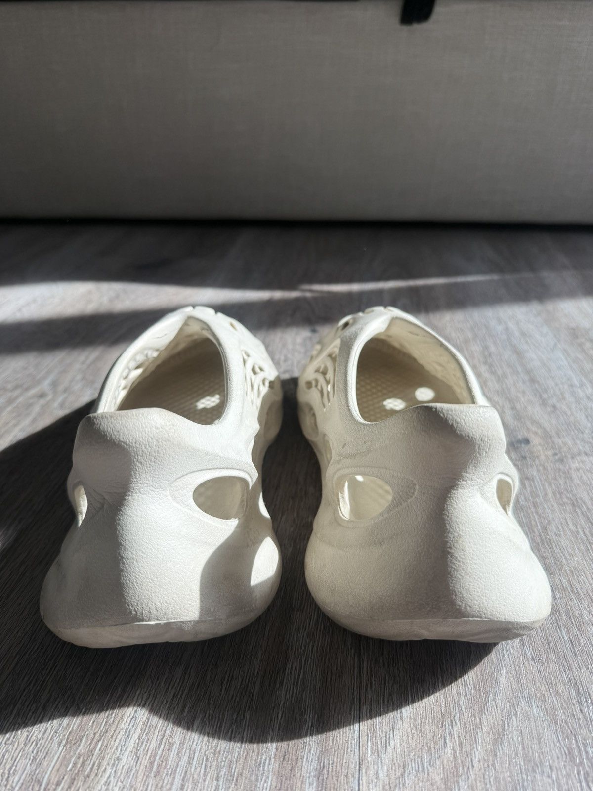 Yeezy Yeezy Foam Runners Size US 7 / IT 37 - 3 Thumbnail
