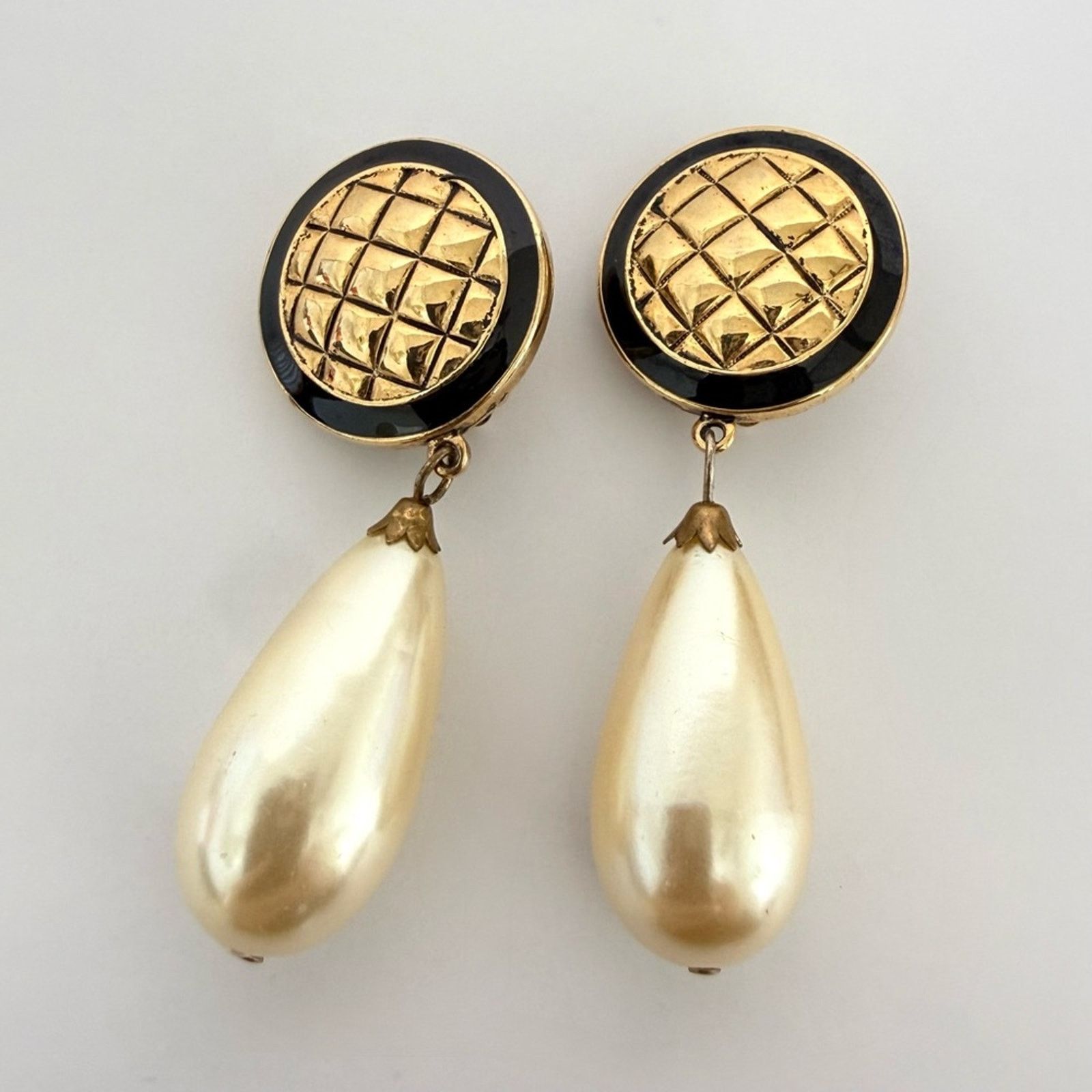 Other Vintage Carolee clip on earrings Authentic Size ONE SIZE - 1 Thumbnail
