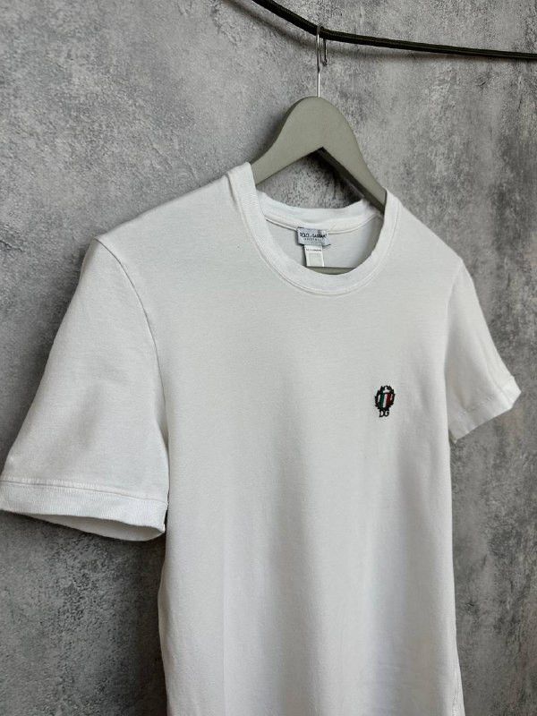 Dolce & Gabbana Dolce & Gabbana White T-Shirt Small Logo Crest Tee Slim Fit Size XS / US 0-2 / IT 36-38 - 3 Thumbnail