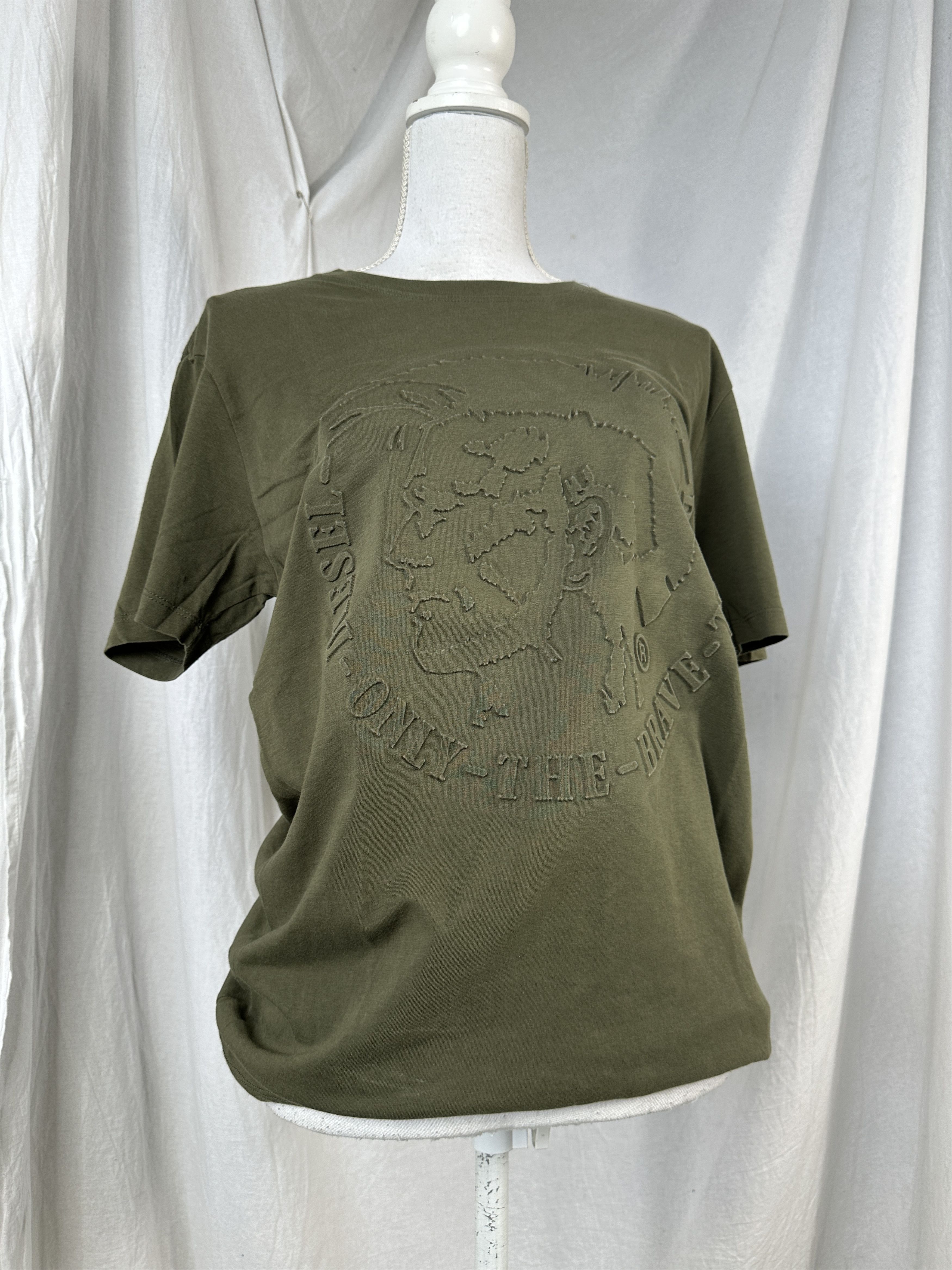 Diesel × Vintage Vintage Casual Streetwear Y2K Embossed Logo Diesel T-shirt Size US S / EU 44-46 / 1 - 1 Thumbnail