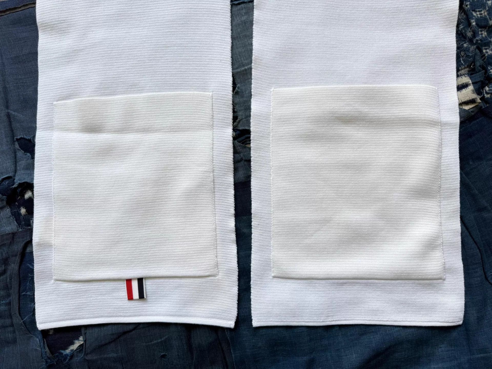 Thom Browne Thom Browne 4-Bar Ribbed Merino Wool Scarf White Size ONE SIZE - 5 Thumbnail