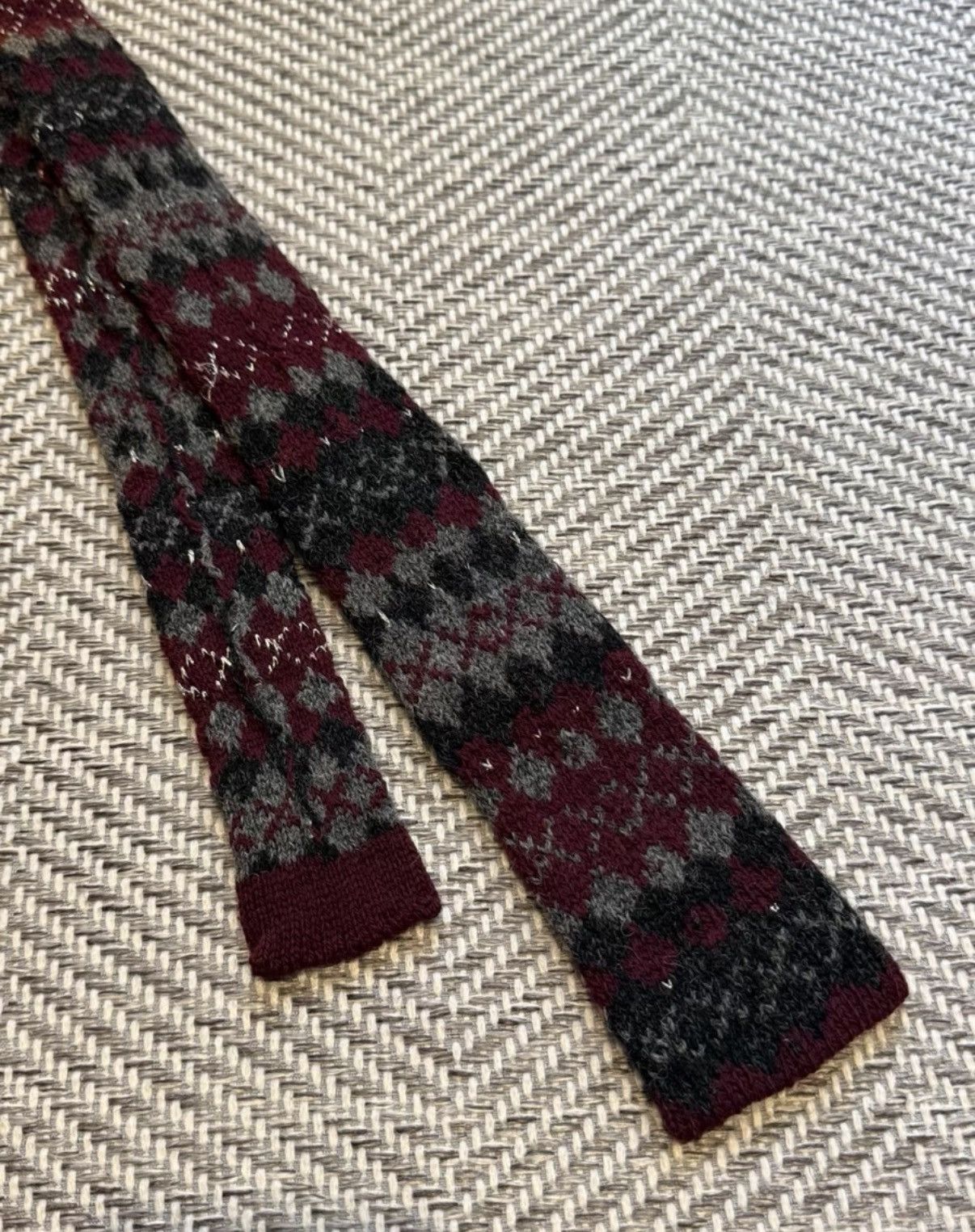 Comme des Garcons COMME des GARÇONS Small Floral Embroidered Wool Tie K24 Size ONE SIZE - 8 Thumbnail