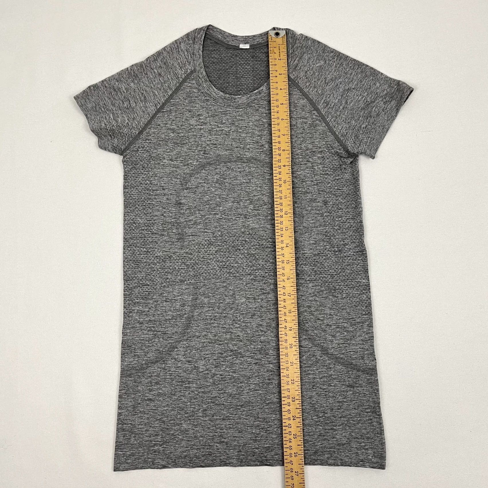 Lululemon Lululemon Swiftly Tech Shirt Size 6 Gray Active Fitness Gym Short Sleeve Sports Womens Size M / US 6-8 / IT 42-44 - 5 Thumbnail